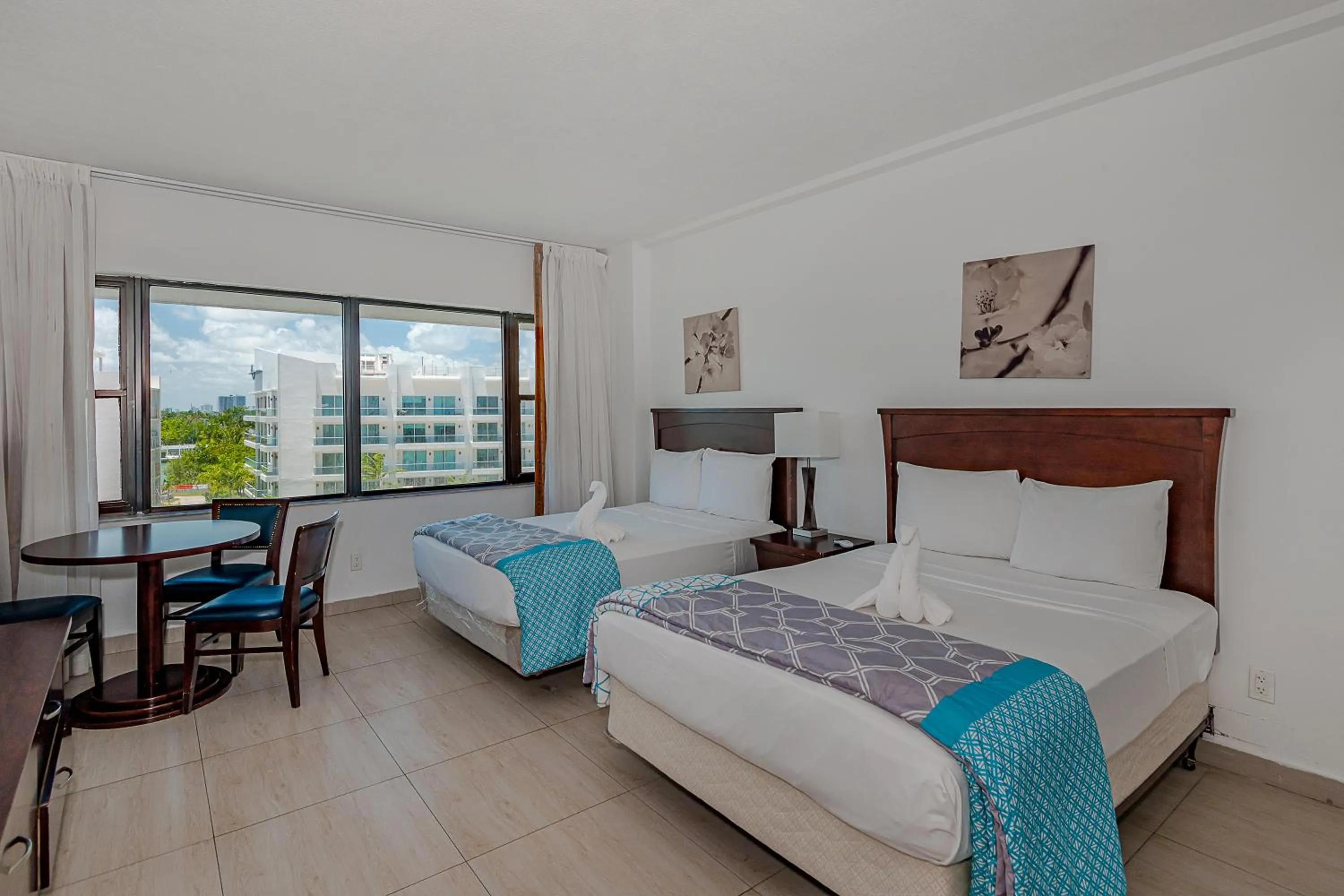 Bed in Beach Front Studio Miami Beach