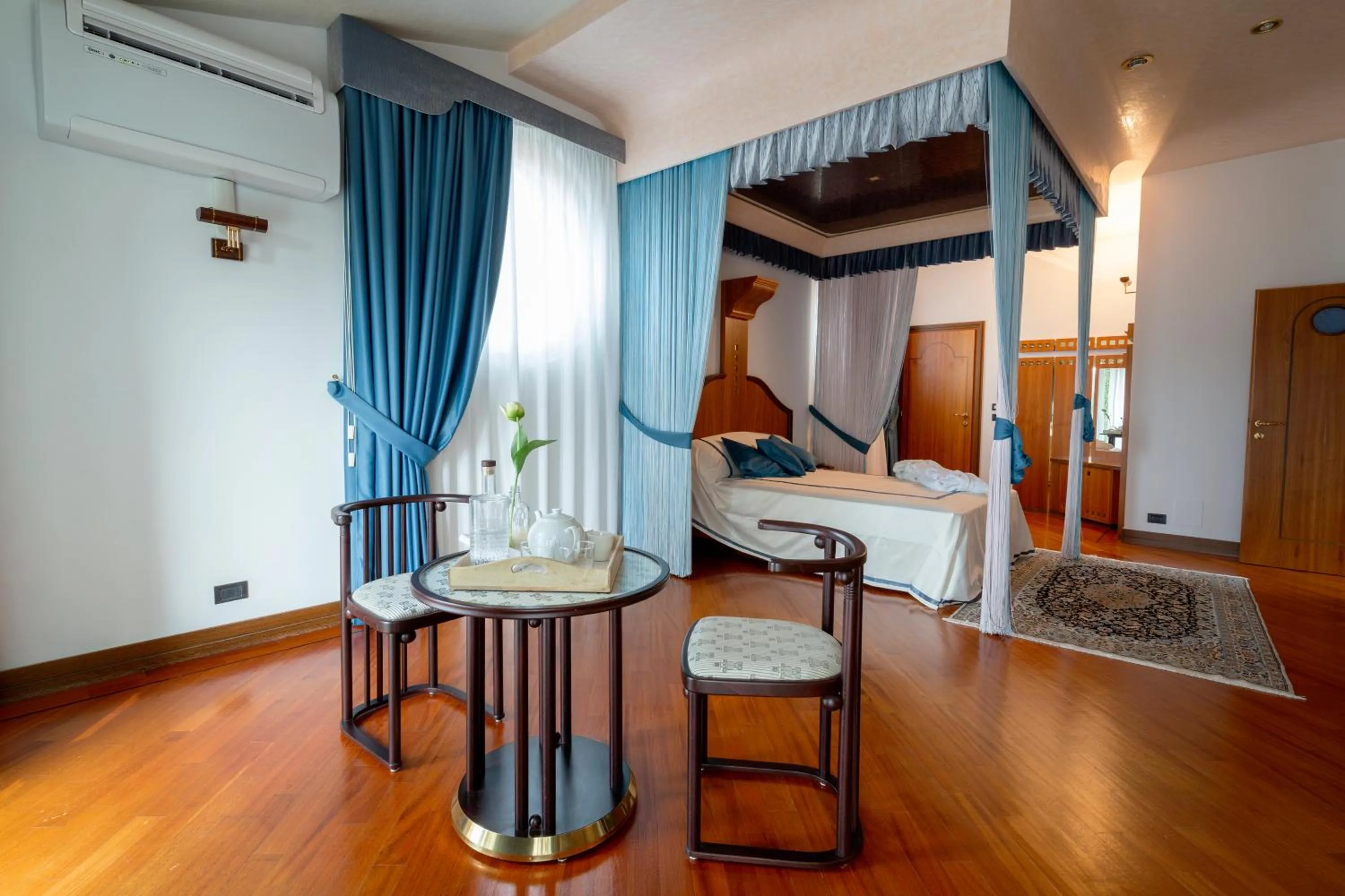 Bed in Bellosguardo Resort