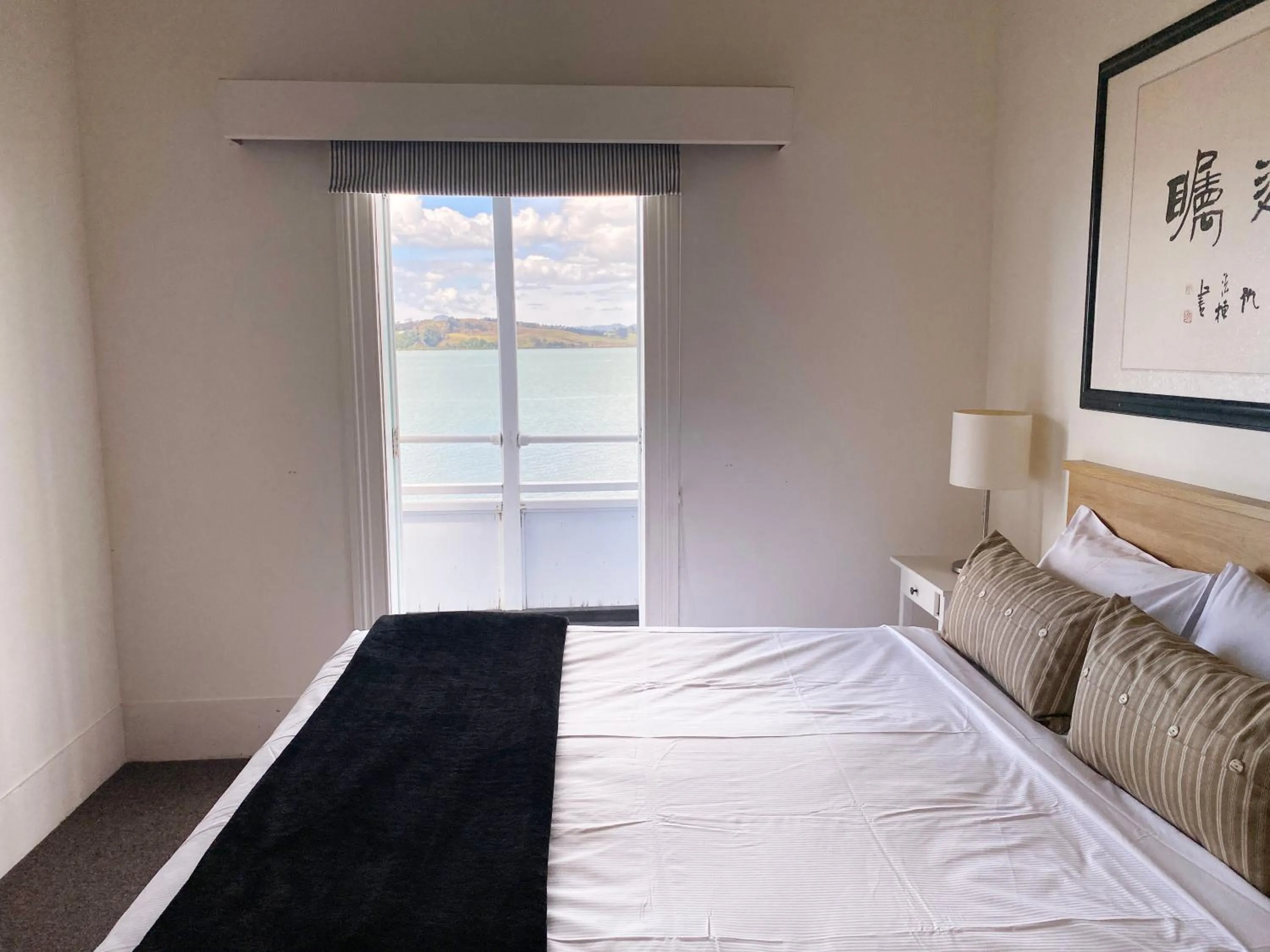 Bed in Mangonui Waterfront Apartments