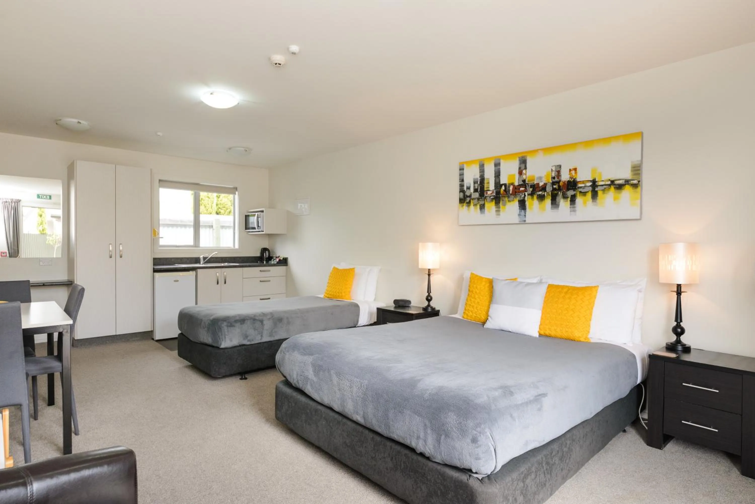 Bed in Ellena Court Motel