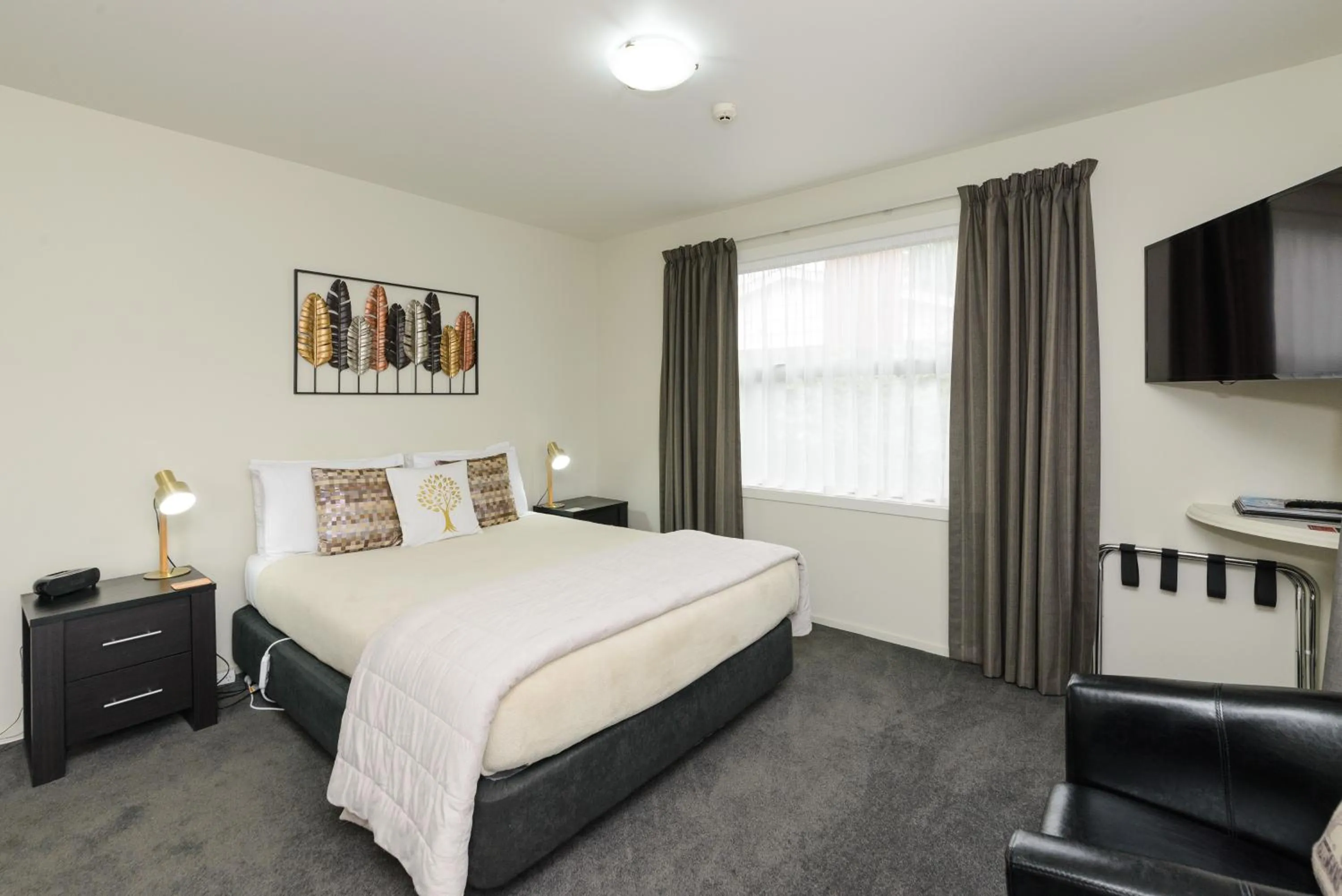 Bed in Ellena Court Motel