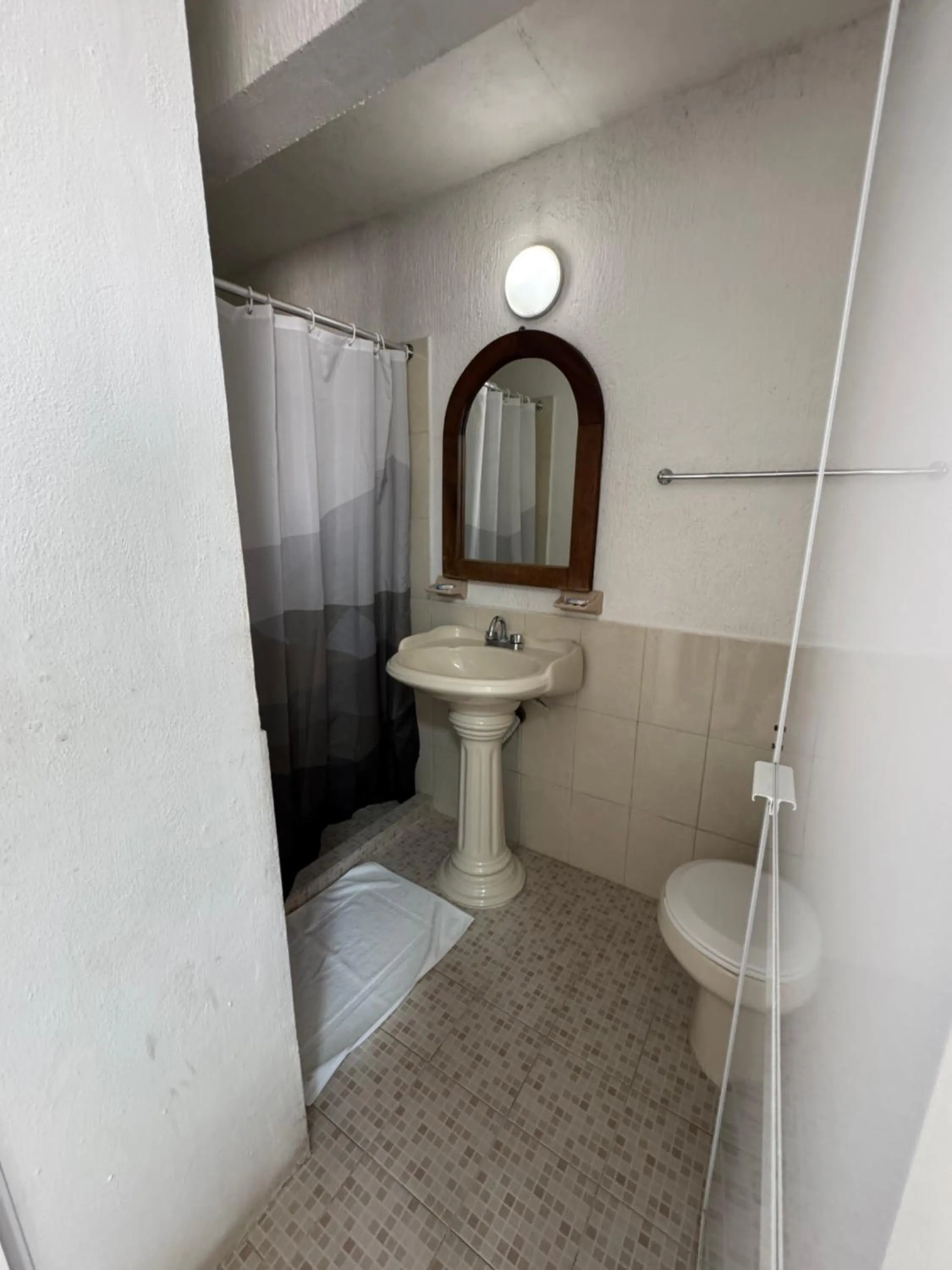 Toilet in Hotel Farallon Inn Cancún