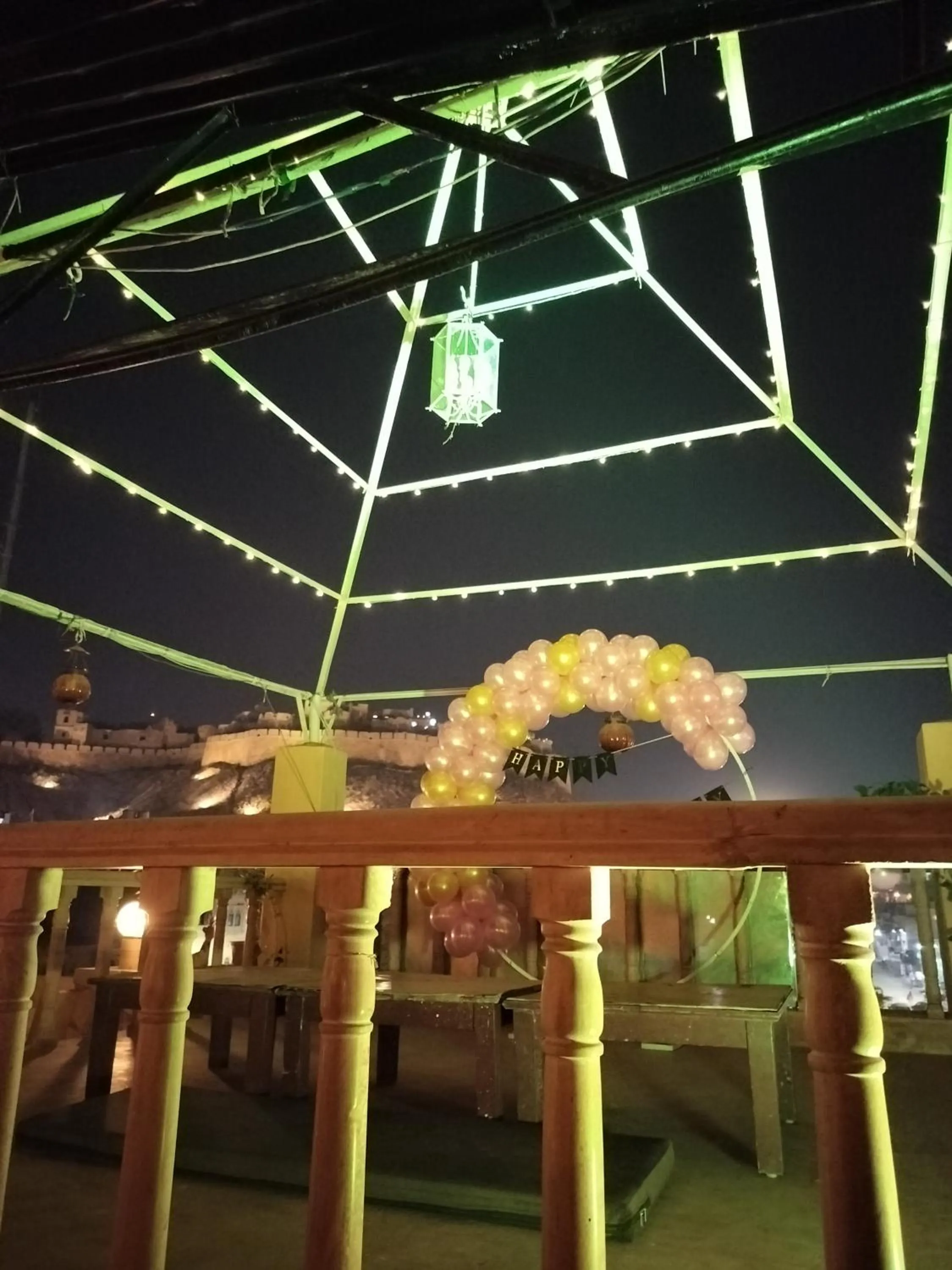 Restaurant/places to eat in The Elite Castle