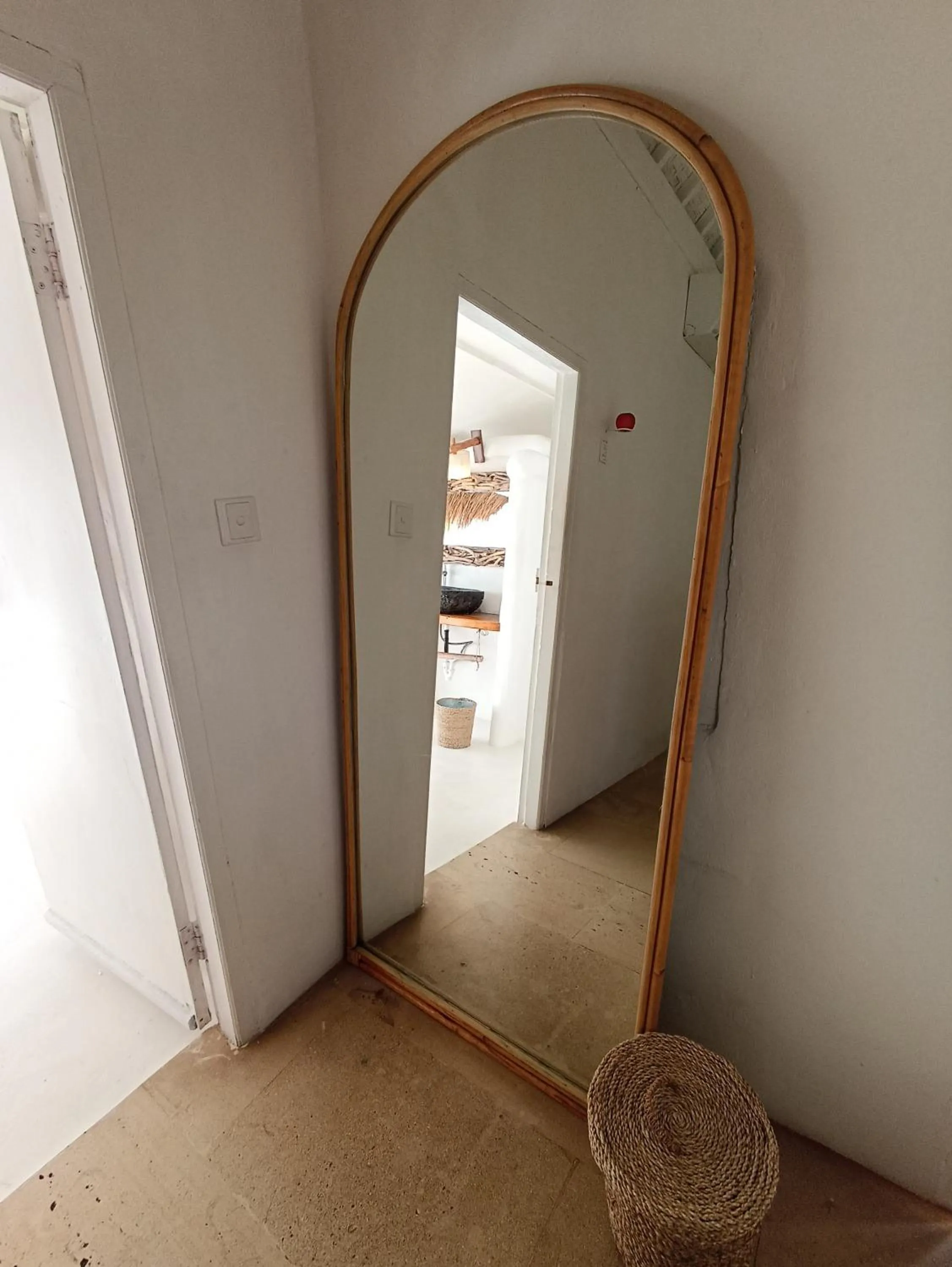 Area and facilities in Sal Secret Spot