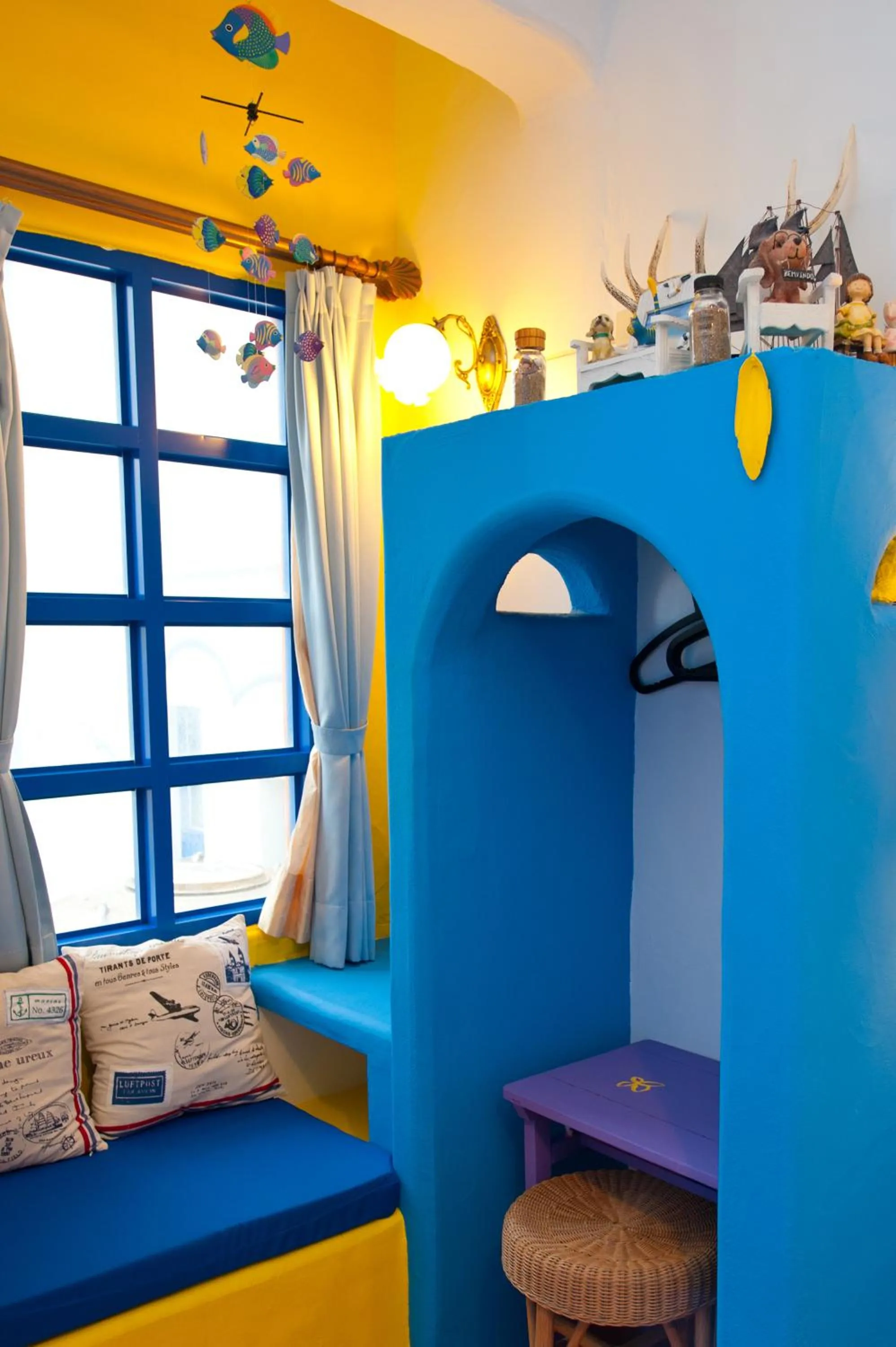 Deluxe Double Room with Balcony and Sea View in Captain Homestay