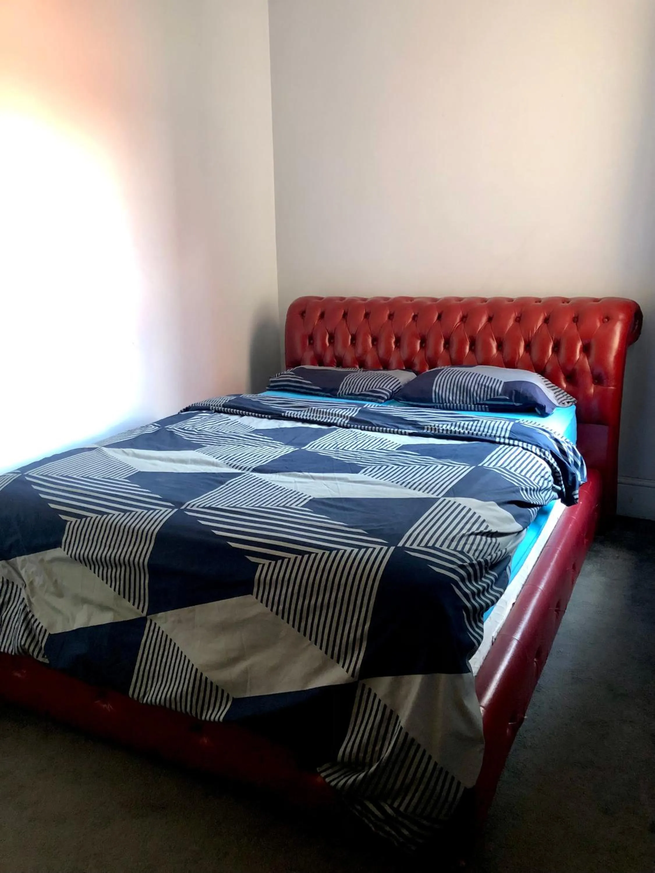 Bed in Backpackers Imperial Hotel