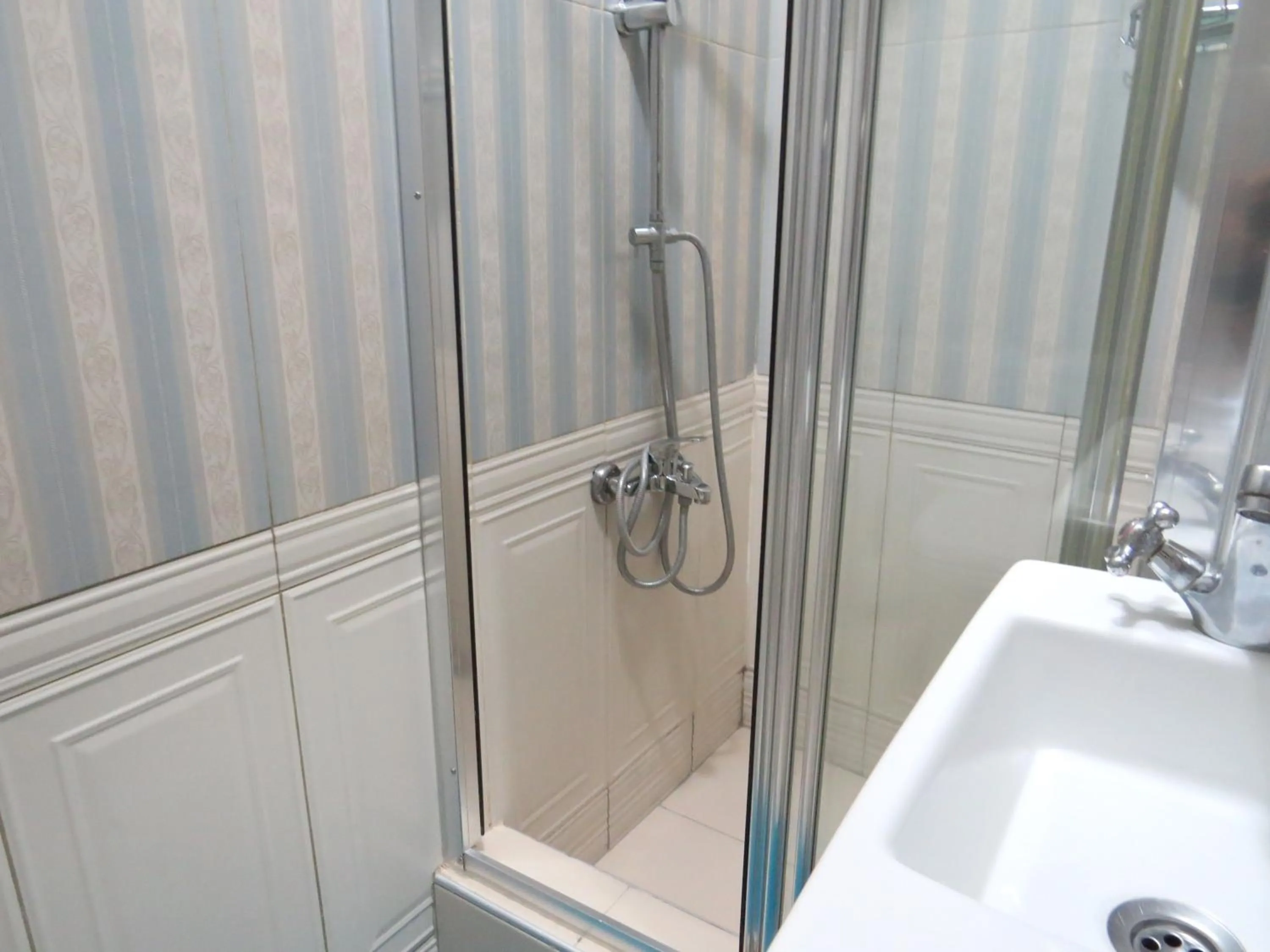 Bathroom in Istanberry - Berry Life Apartments