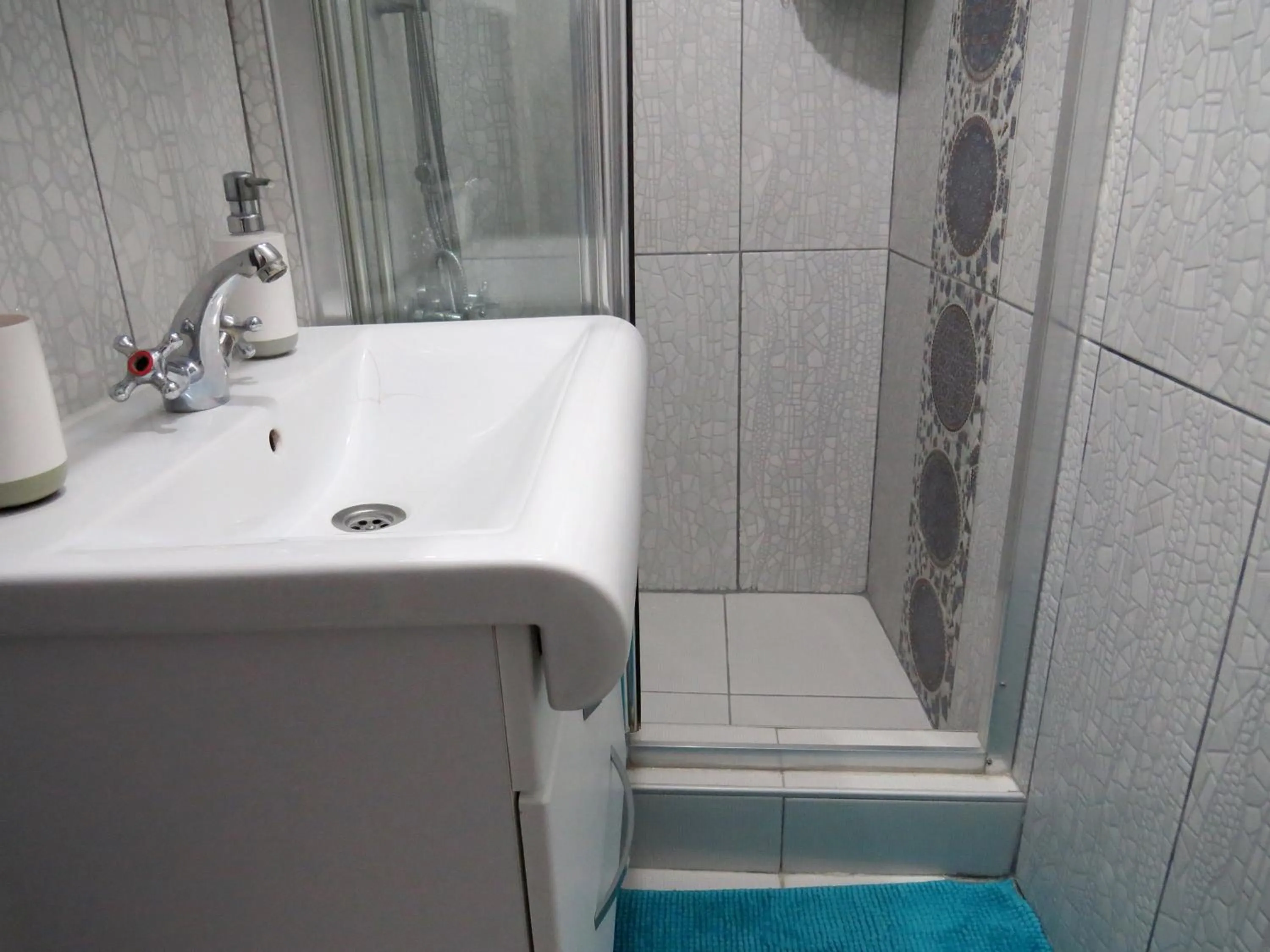 Bathroom in Istanberry - Berry Life Apartments