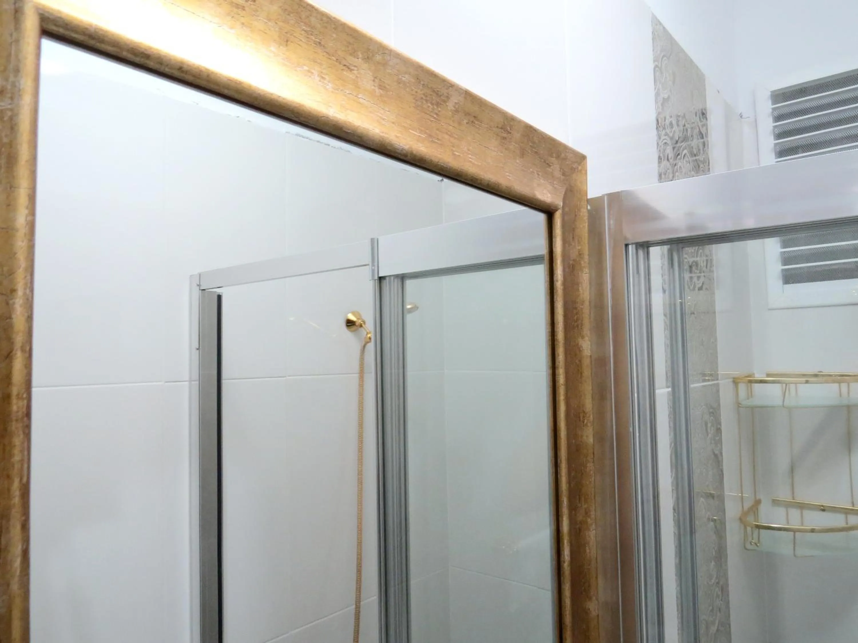 Bathroom in Istanberry - Berry Life Apartments