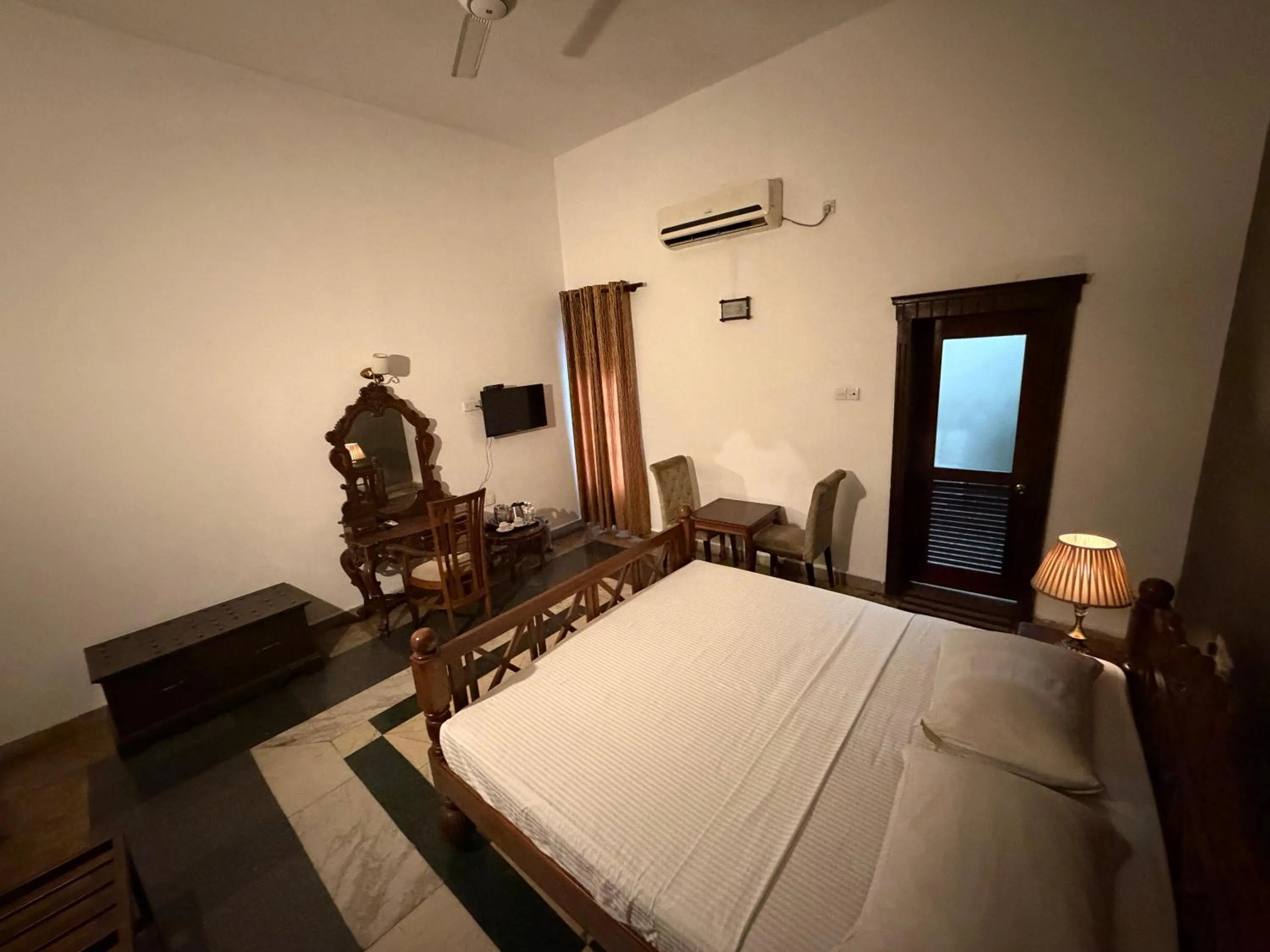 Peradeniya Rest House