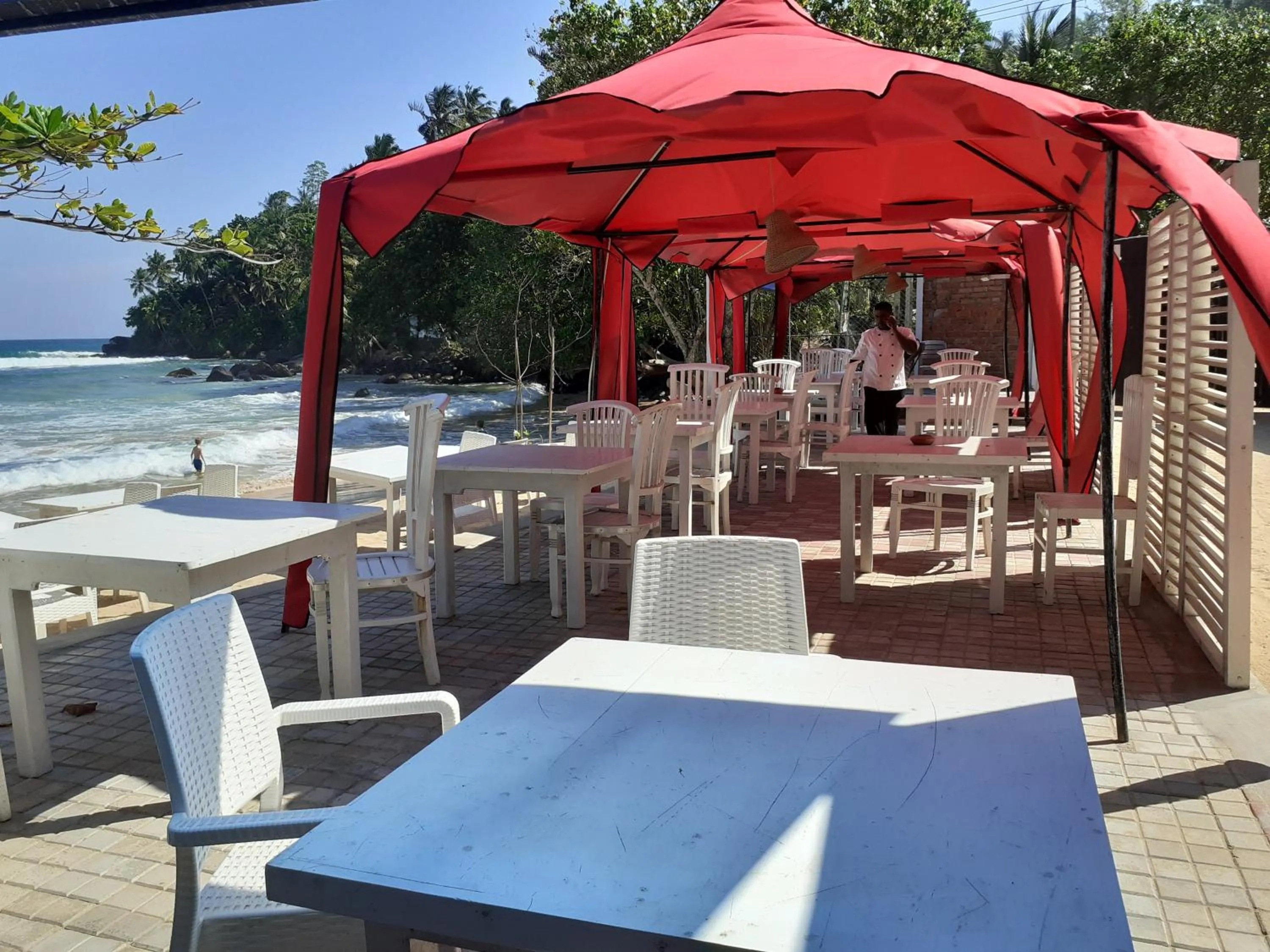 Restaurant/places to eat in Coral Beach Hotel