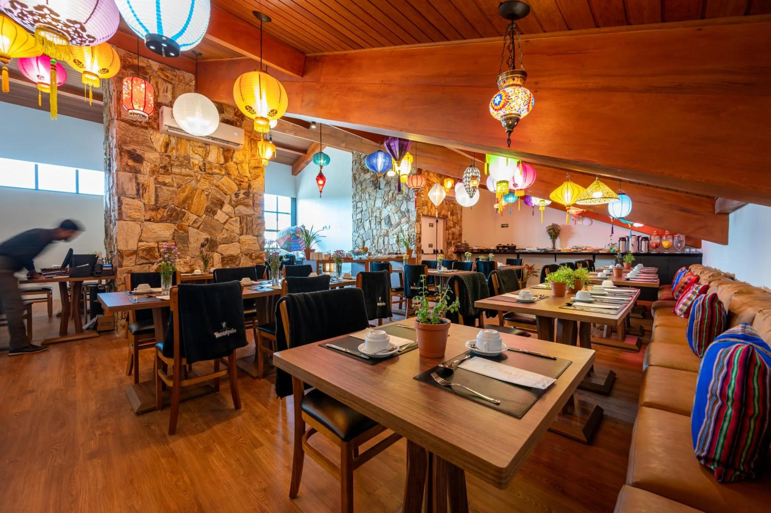 Restaurant/places to eat in Wanderlust Experience Hotel BW Signature Collection OFICIAL