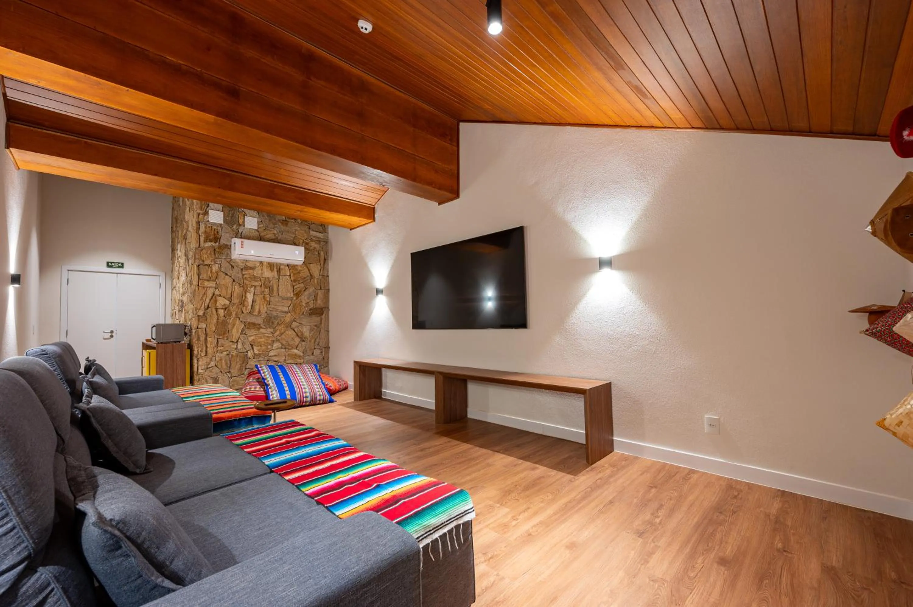 Communal lounge/ TV room in Wanderlust Experience Hotel BW Signature Collection OFICIAL