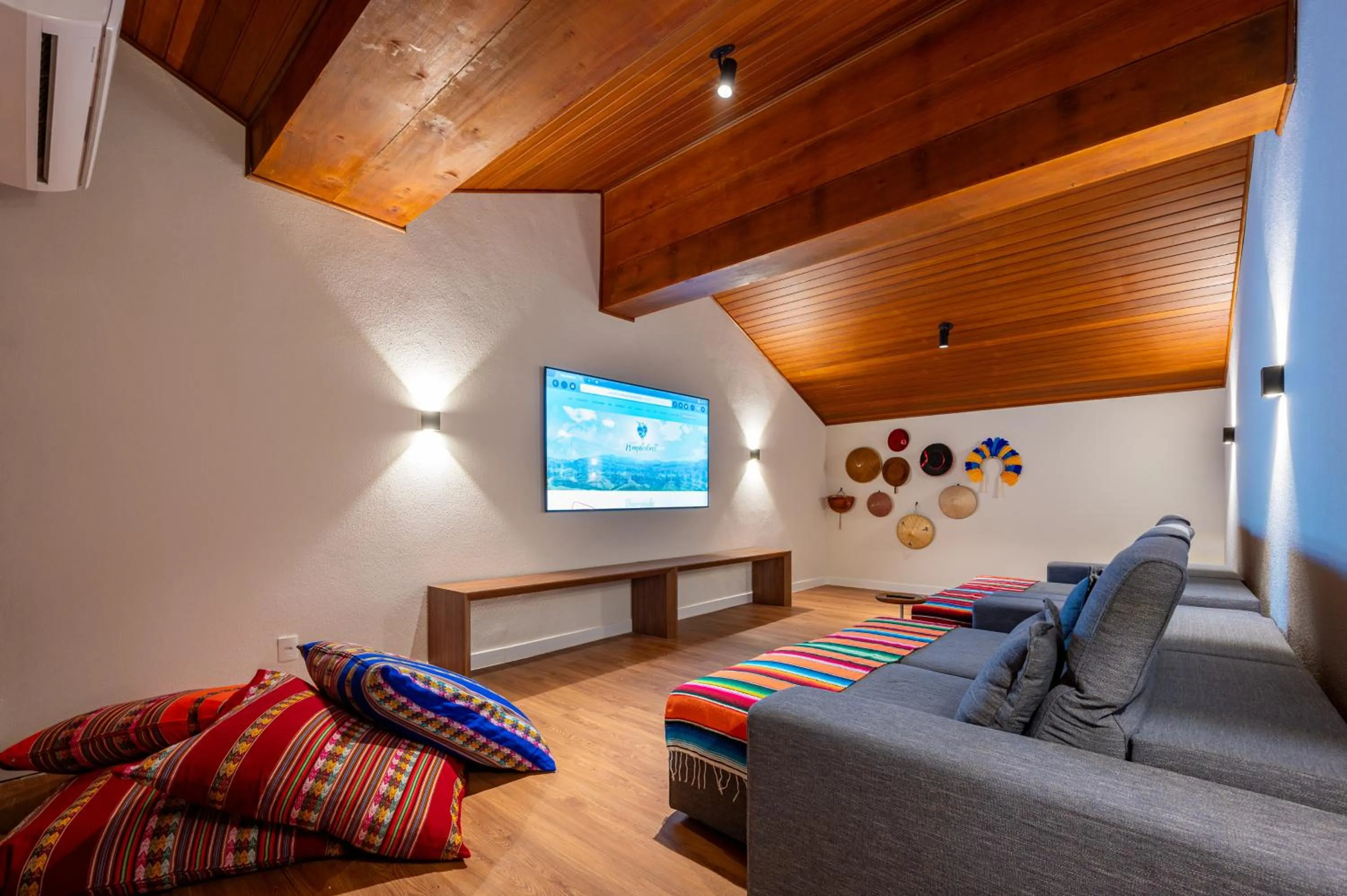 Communal lounge/ TV room in Wanderlust Experience Hotel BW Signature Collection OFICIAL