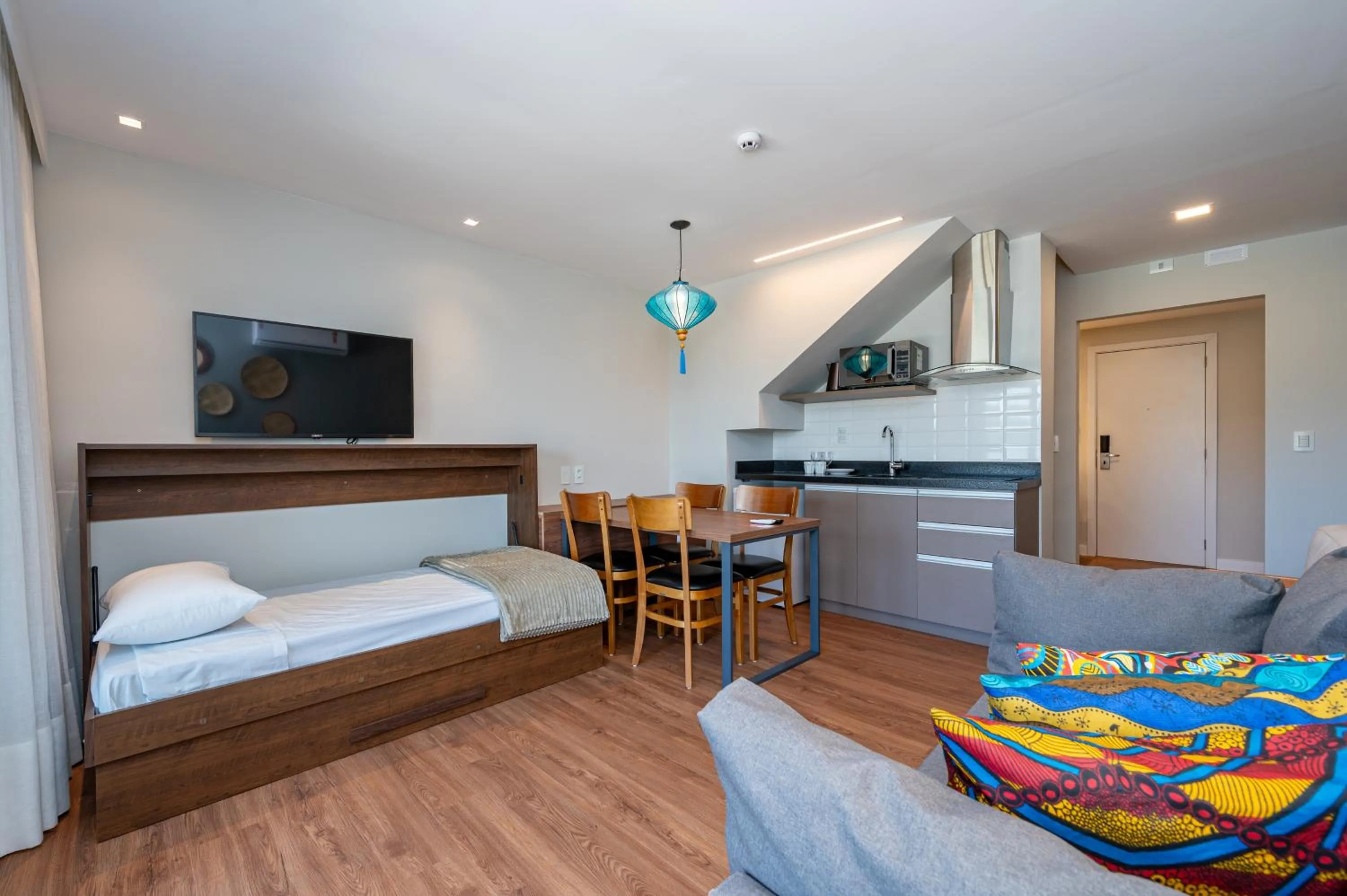 TV and multimedia, Bed in Wanderlust Experience Hotel BW Signature Collection OFICIAL