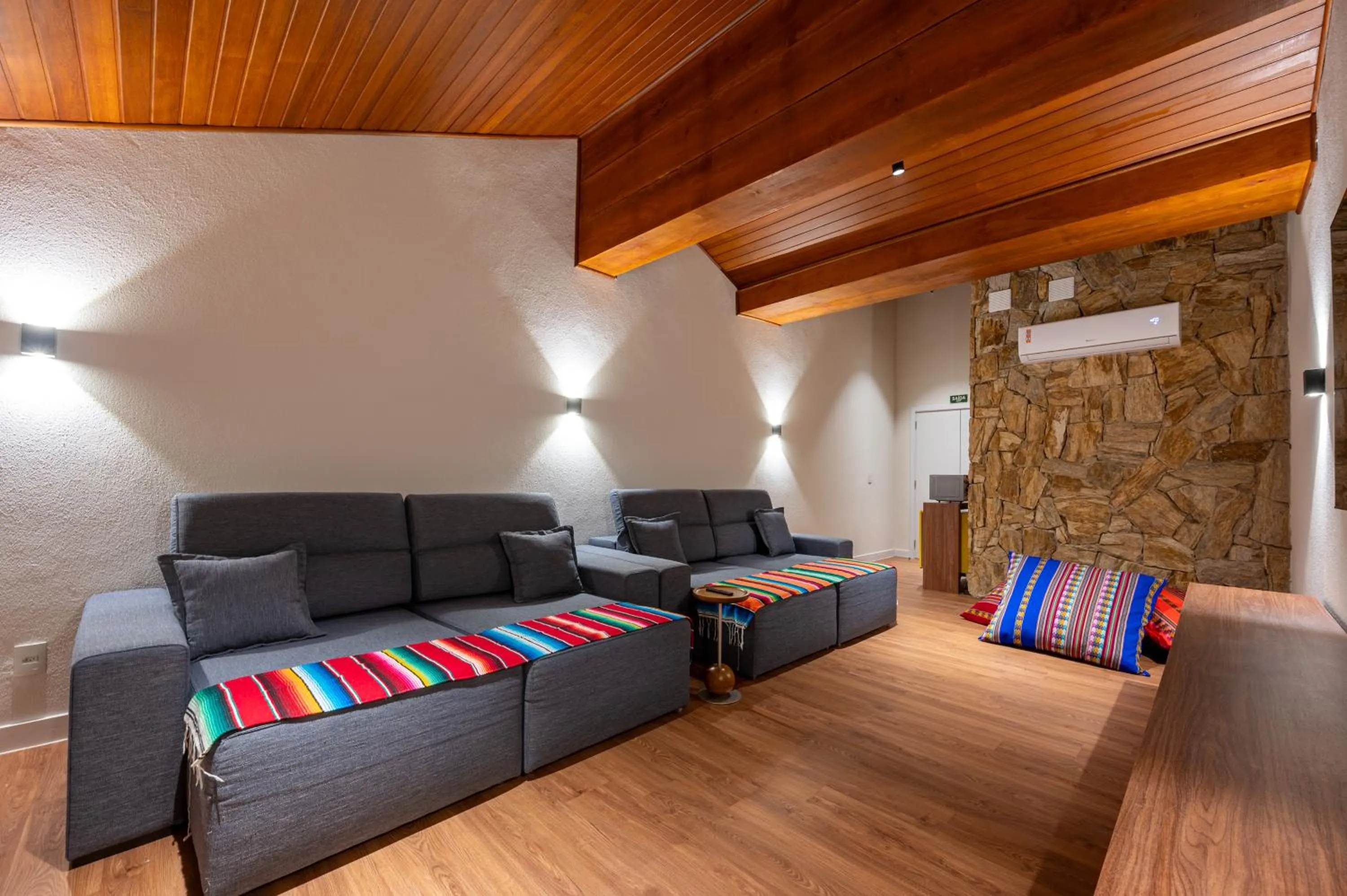 Communal lounge/ TV room in Wanderlust Experience Hotel BW Signature Collection OFICIAL