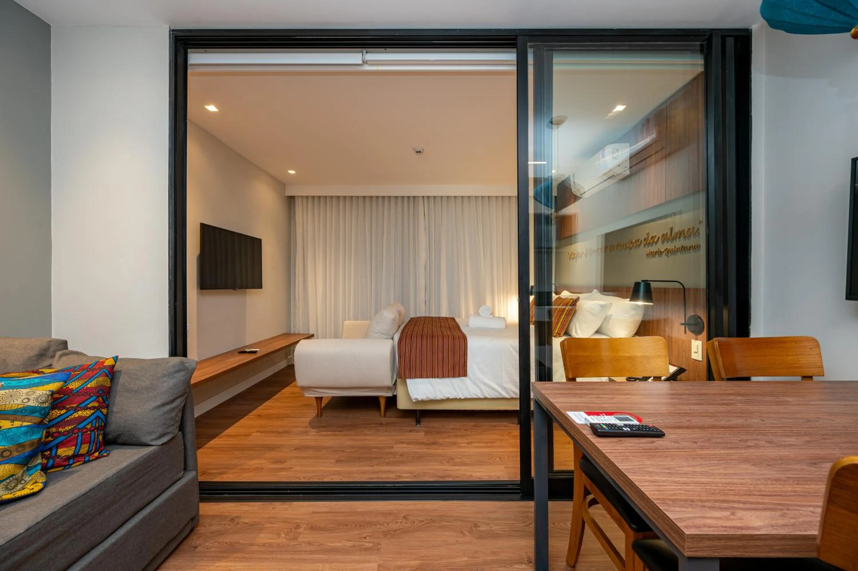 TV and multimedia in Wanderlust Experience Hotel BW Signature Collection OFICIAL