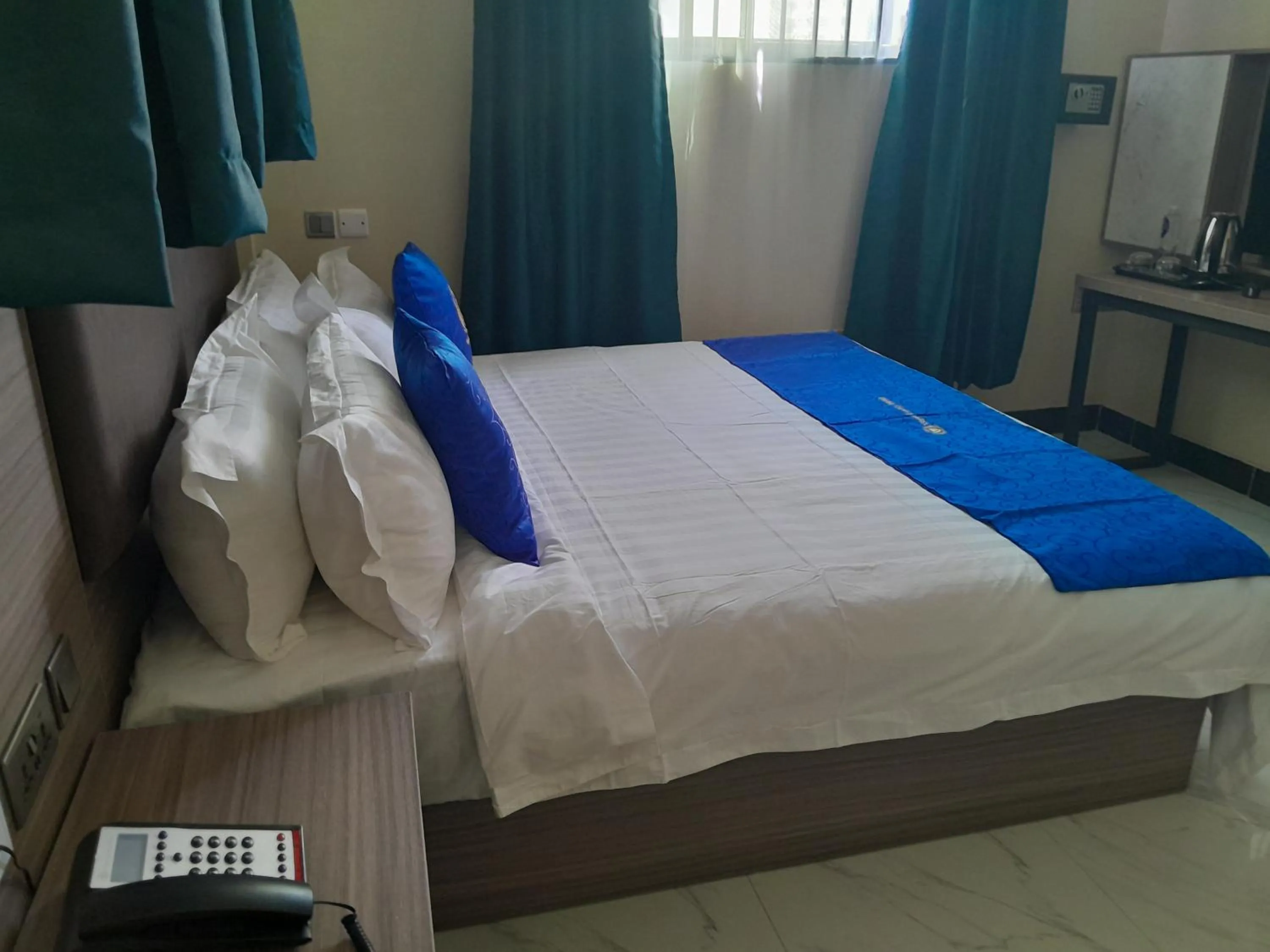 Bed in VEGAS LUXURY HOTEL