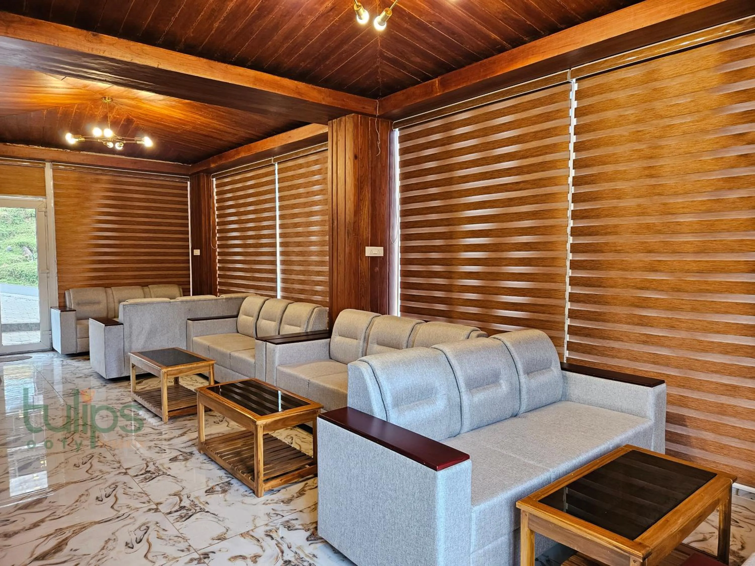 Lobby or reception in Tulips Village Resorts