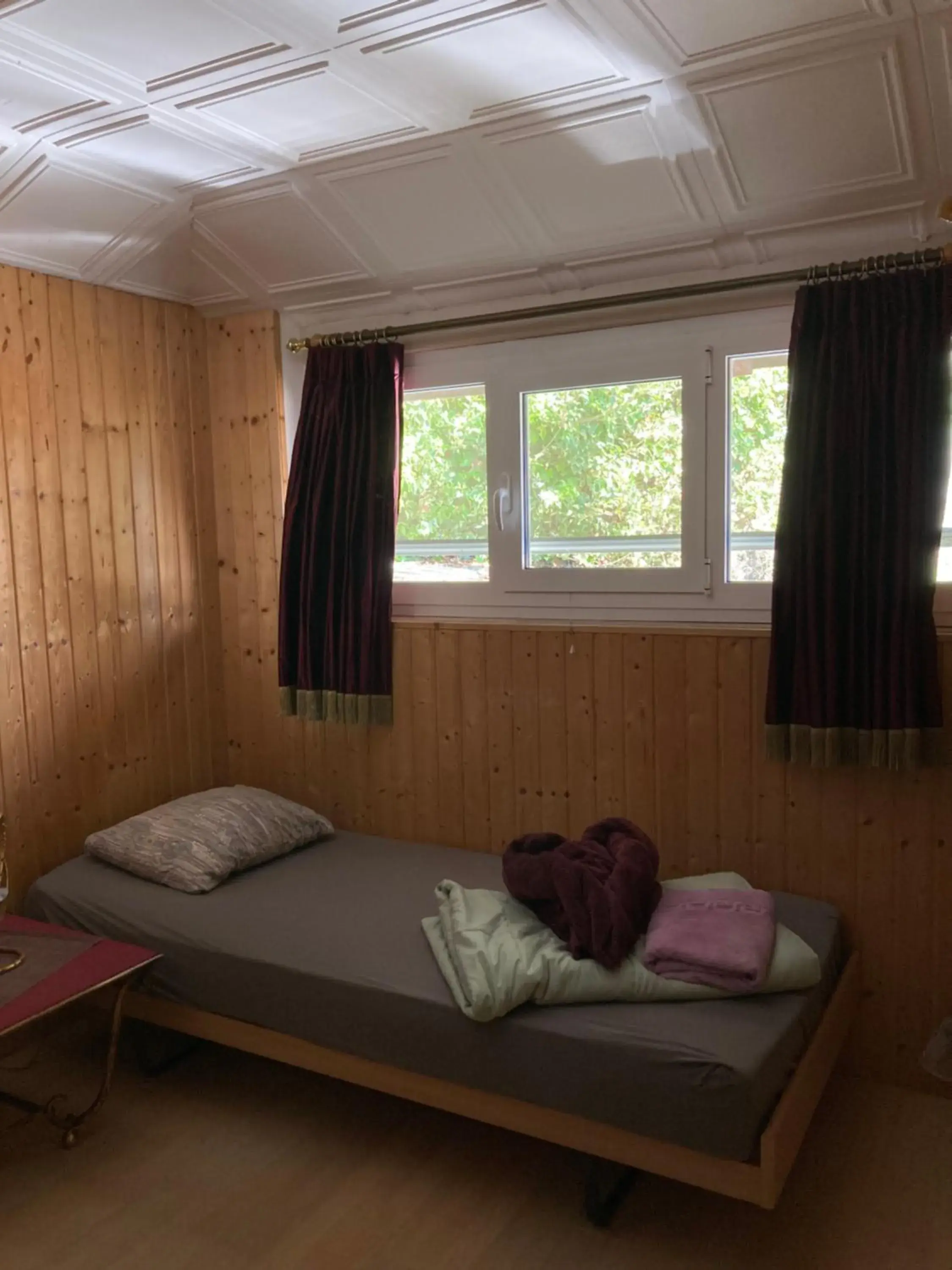 Basic Single Room with Shared Bathroom in BnB122 bed&breakfast Basic Single Room with Shared Bathroom in BnB122 bed&breakfast