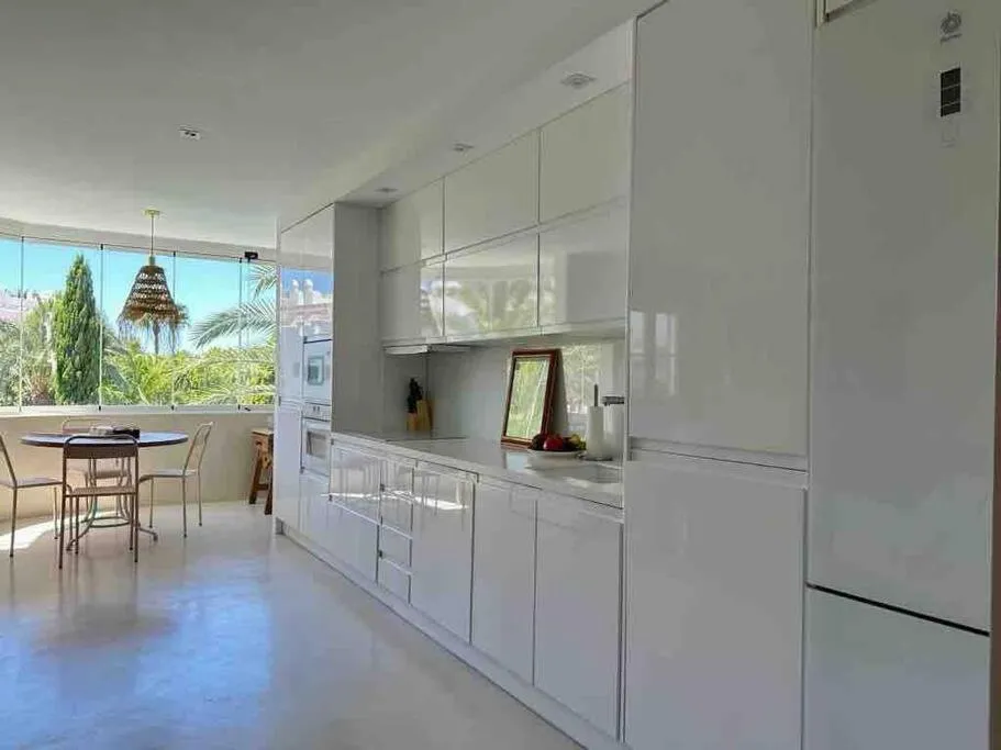 Kitchen or kitchenette in Modern 2 bedroom in Marbella Real