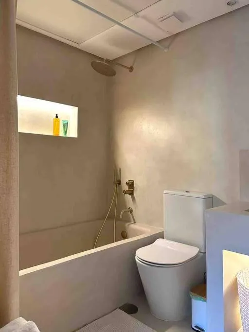 Bathroom in Modern 2 bedroom in Marbella Real