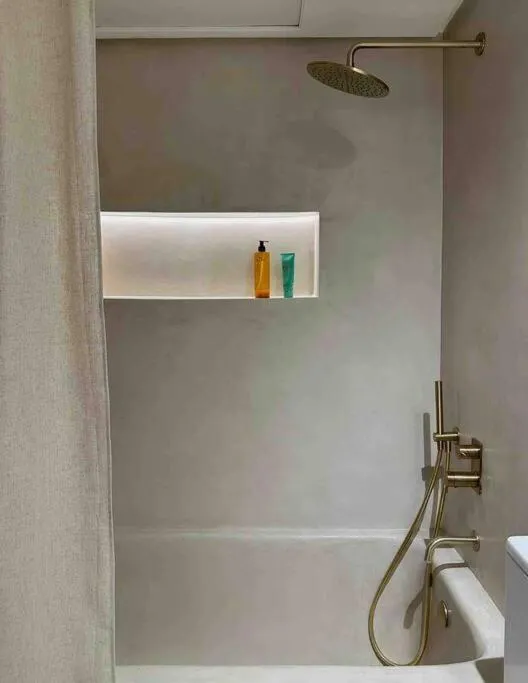 Shower in Modern 2 bedroom in Marbella Real