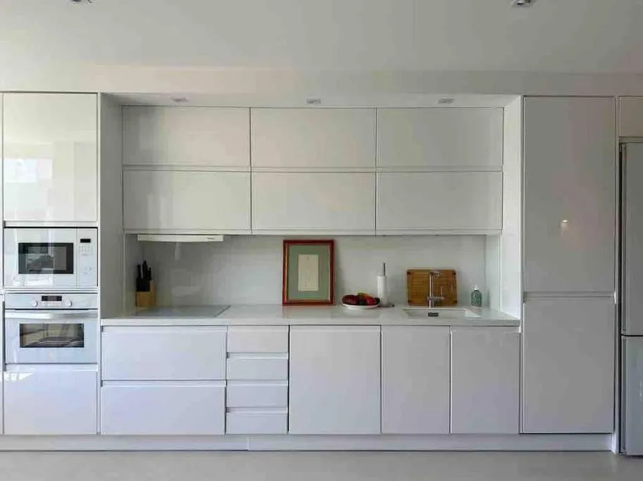 Kitchen or kitchenette in Modern 2 bedroom in Marbella Real