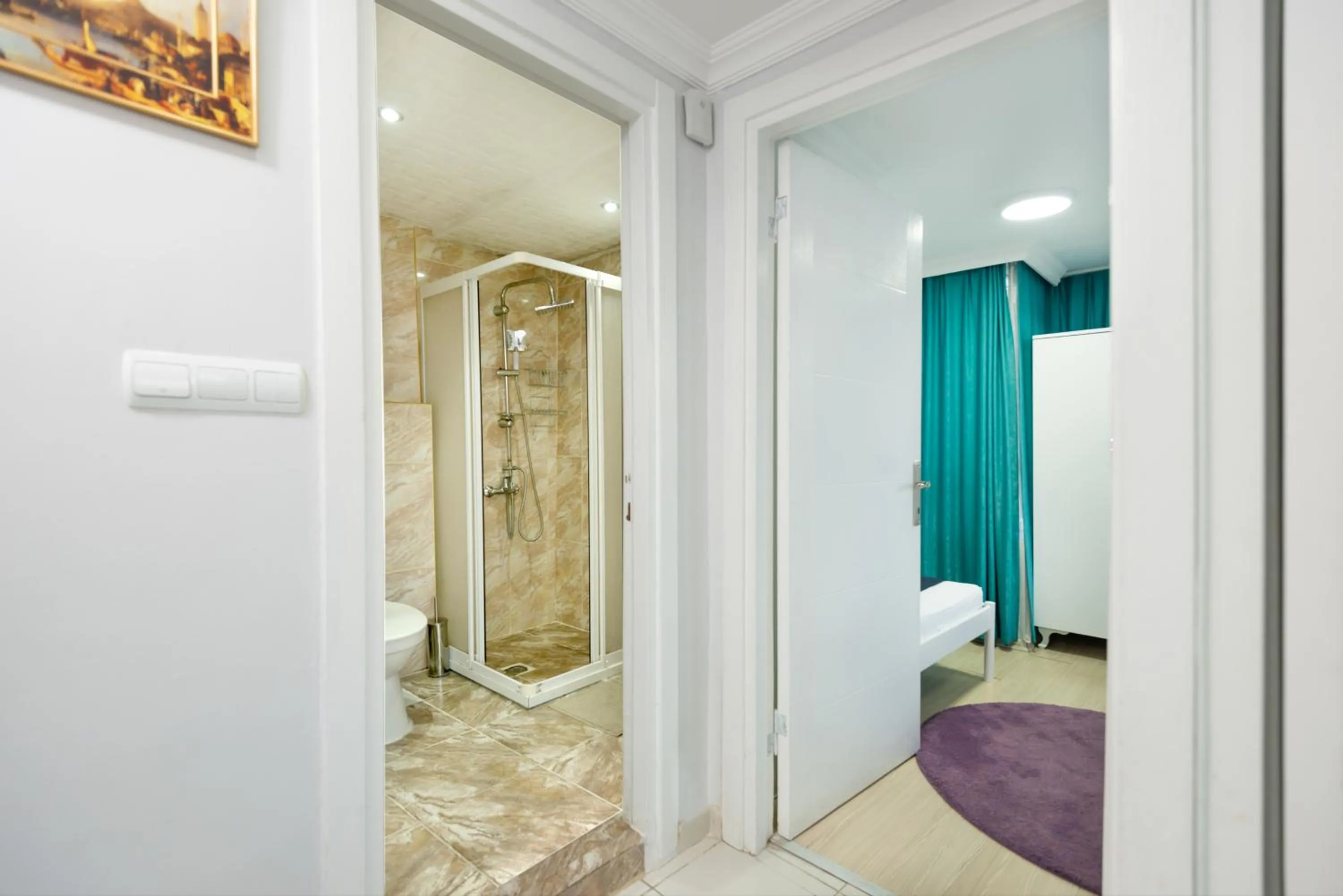 Shower in Istanbul House