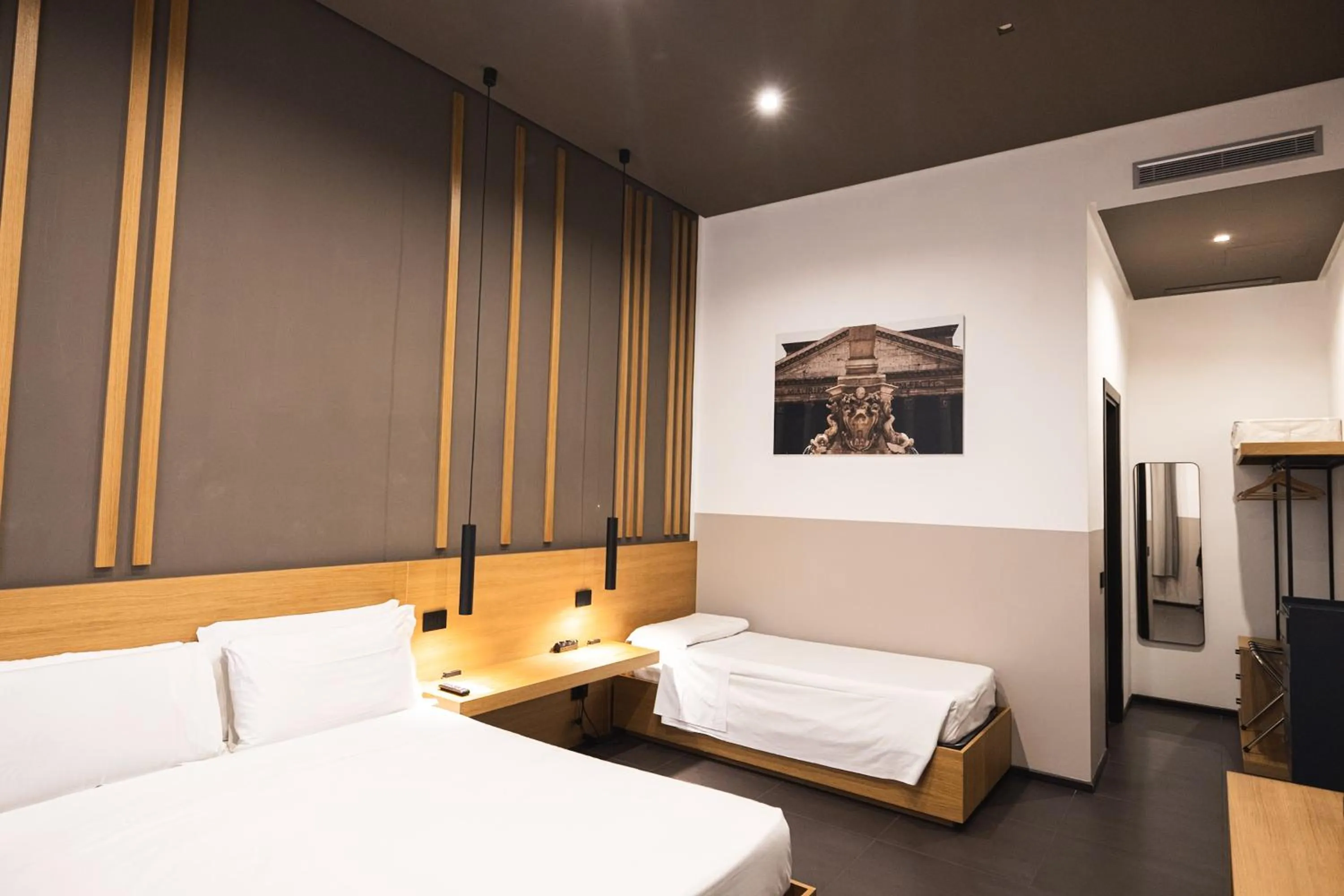 Bed in Central Lodge Hotel