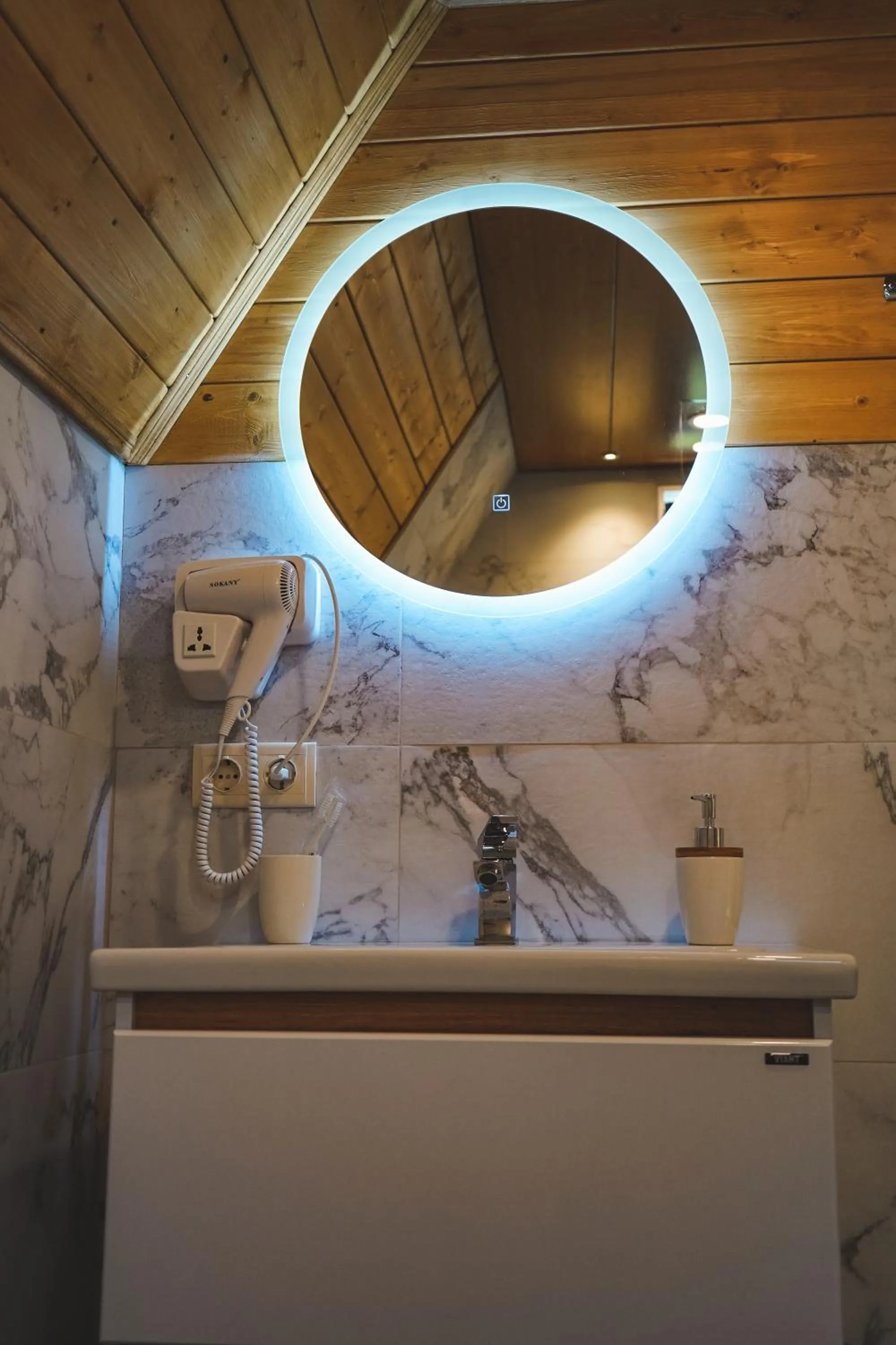 Bathroom in Misty Rocks Kazbegi