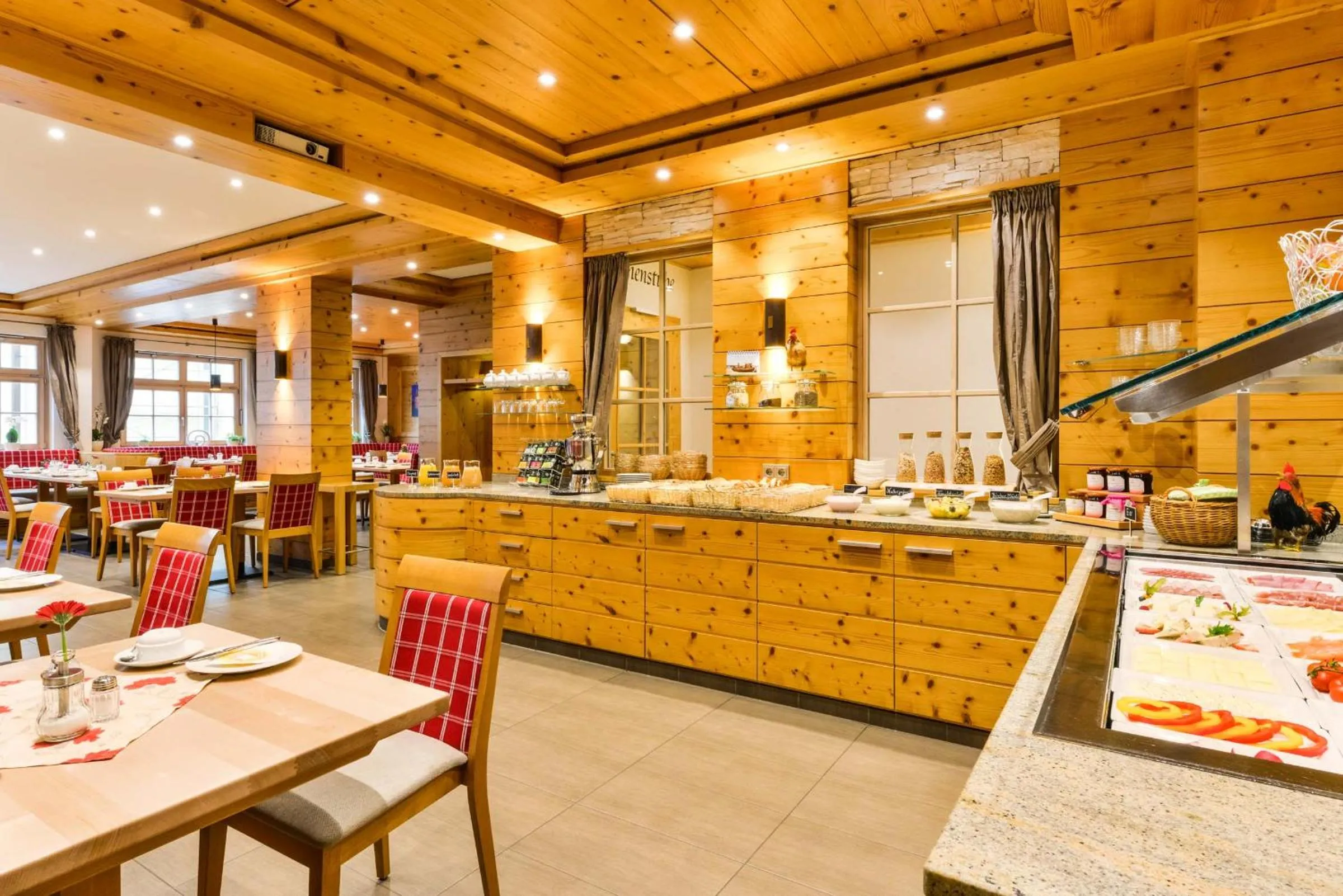 Buffet breakfast in Hotel Restaurant Sonne