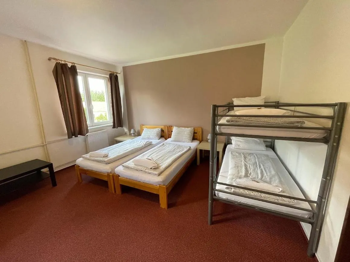 Bed in Hotel Rohanov