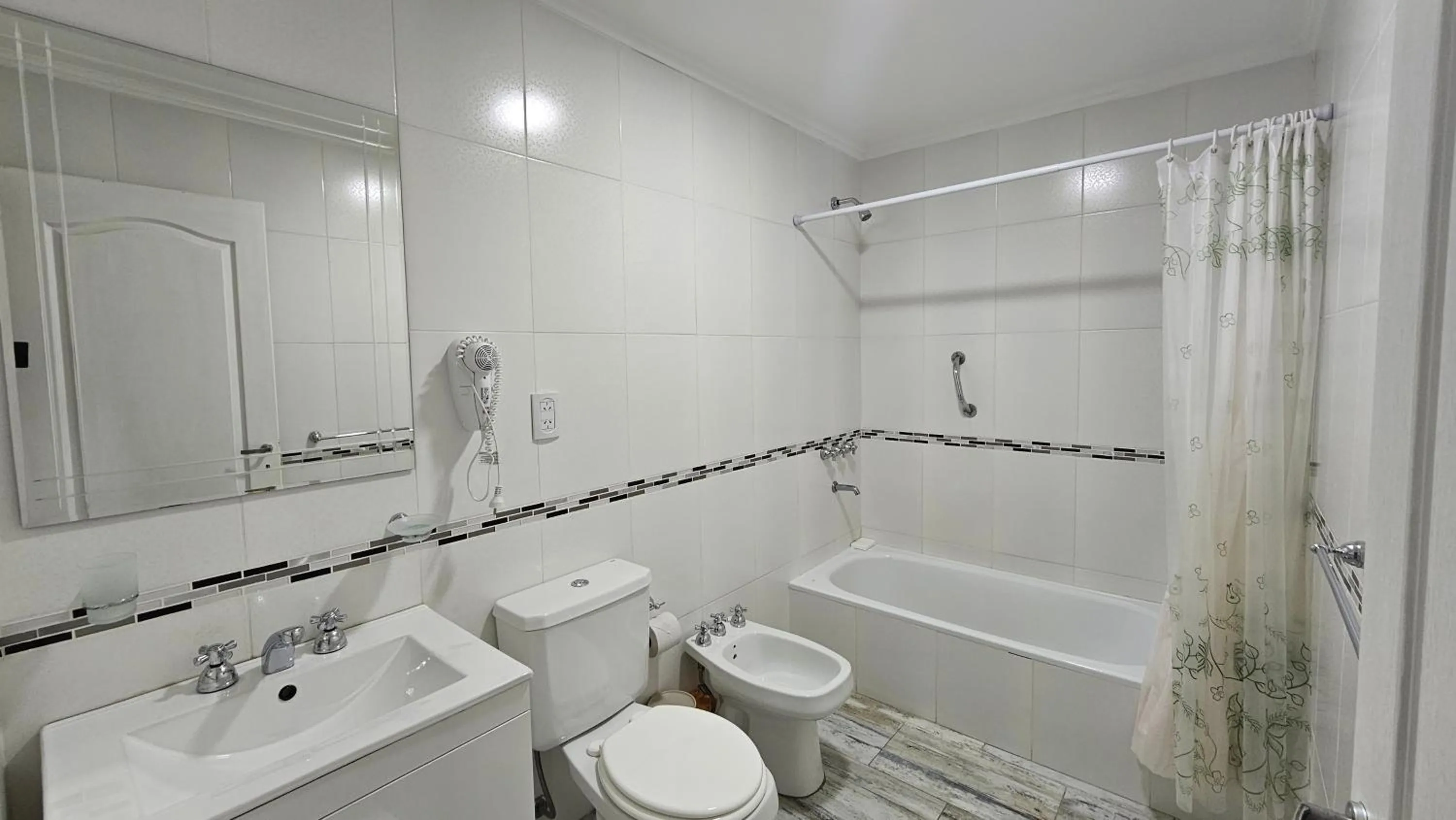 Shower in CONDOR Patagonia Aparts