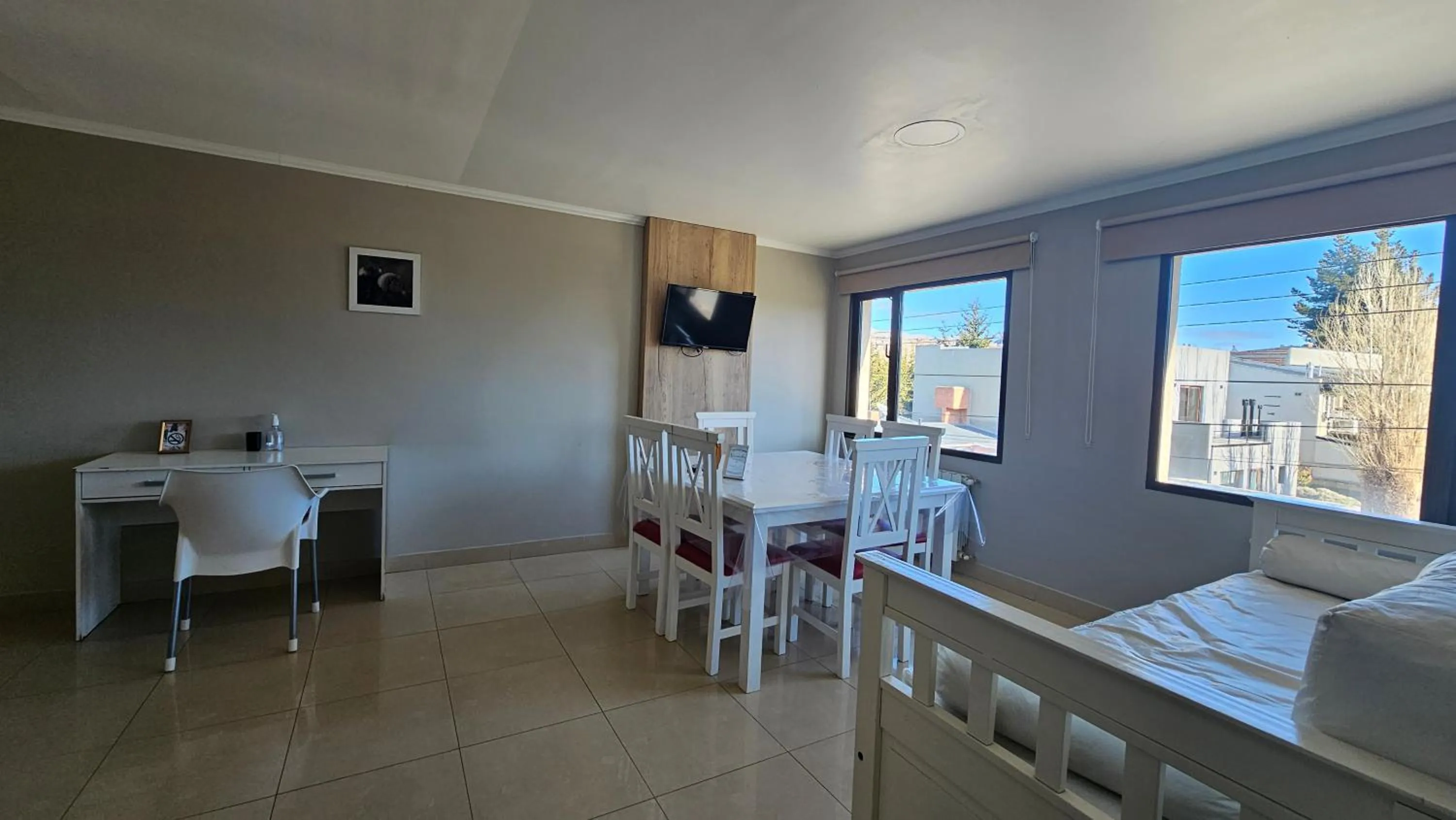 Communal lounge/ TV room in CONDOR Patagonia Aparts