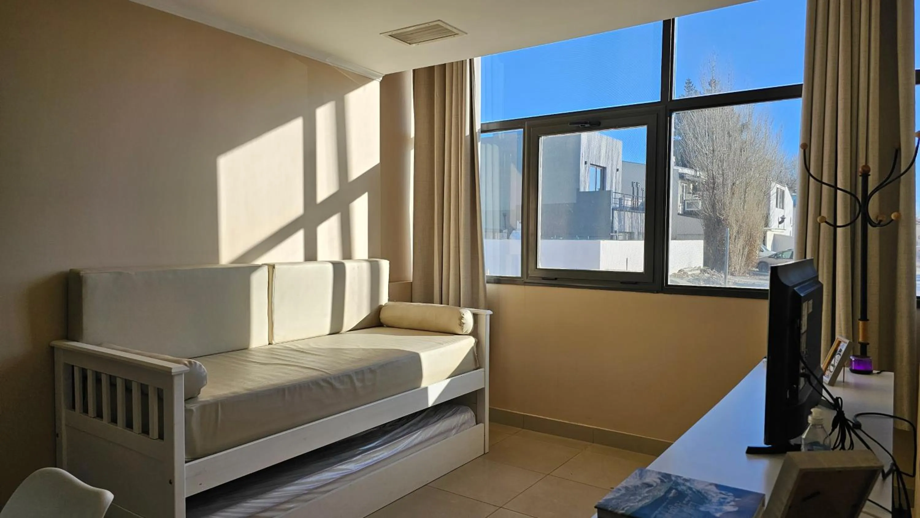 Photo of the whole room, Bed in CONDOR Patagonia Aparts