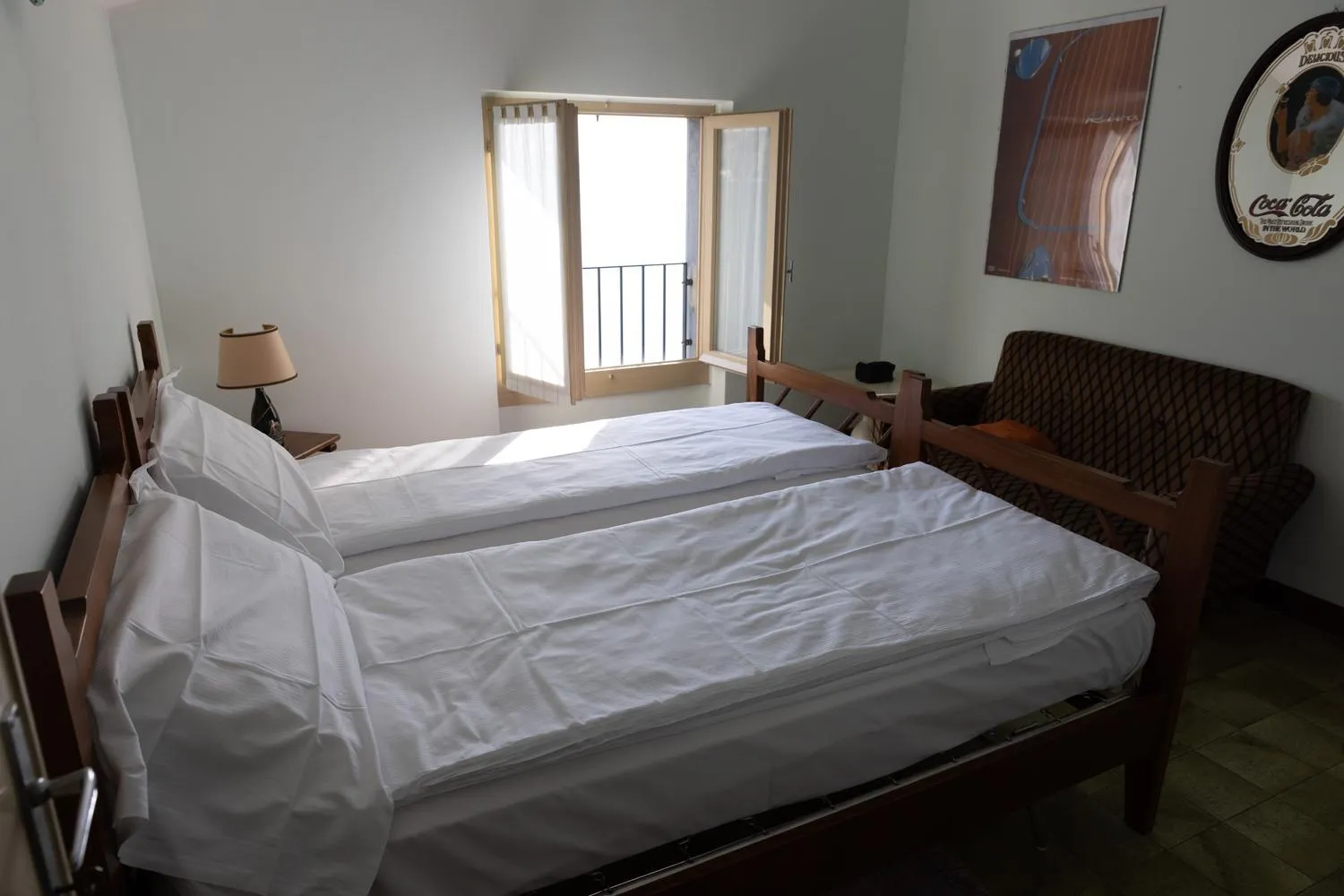 Bed in La Foresta Monteisola