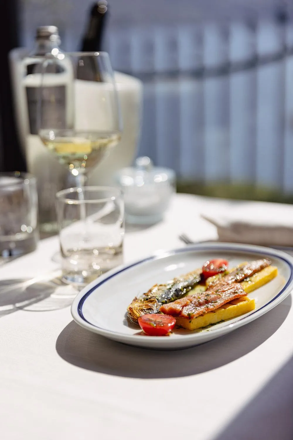 Restaurant/places to eat in La Foresta Monteisola