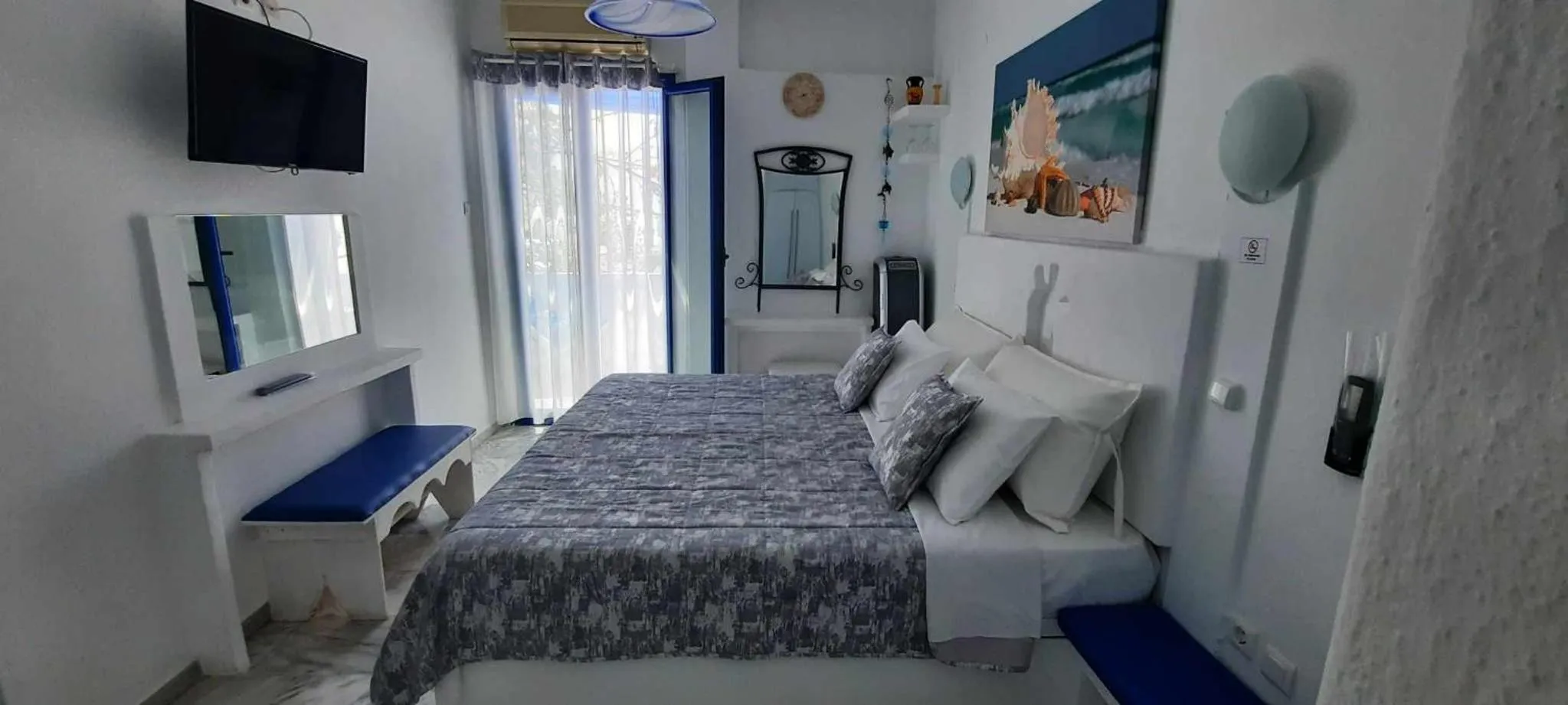 Bedroom, Bed in Doron Hotel Delfini