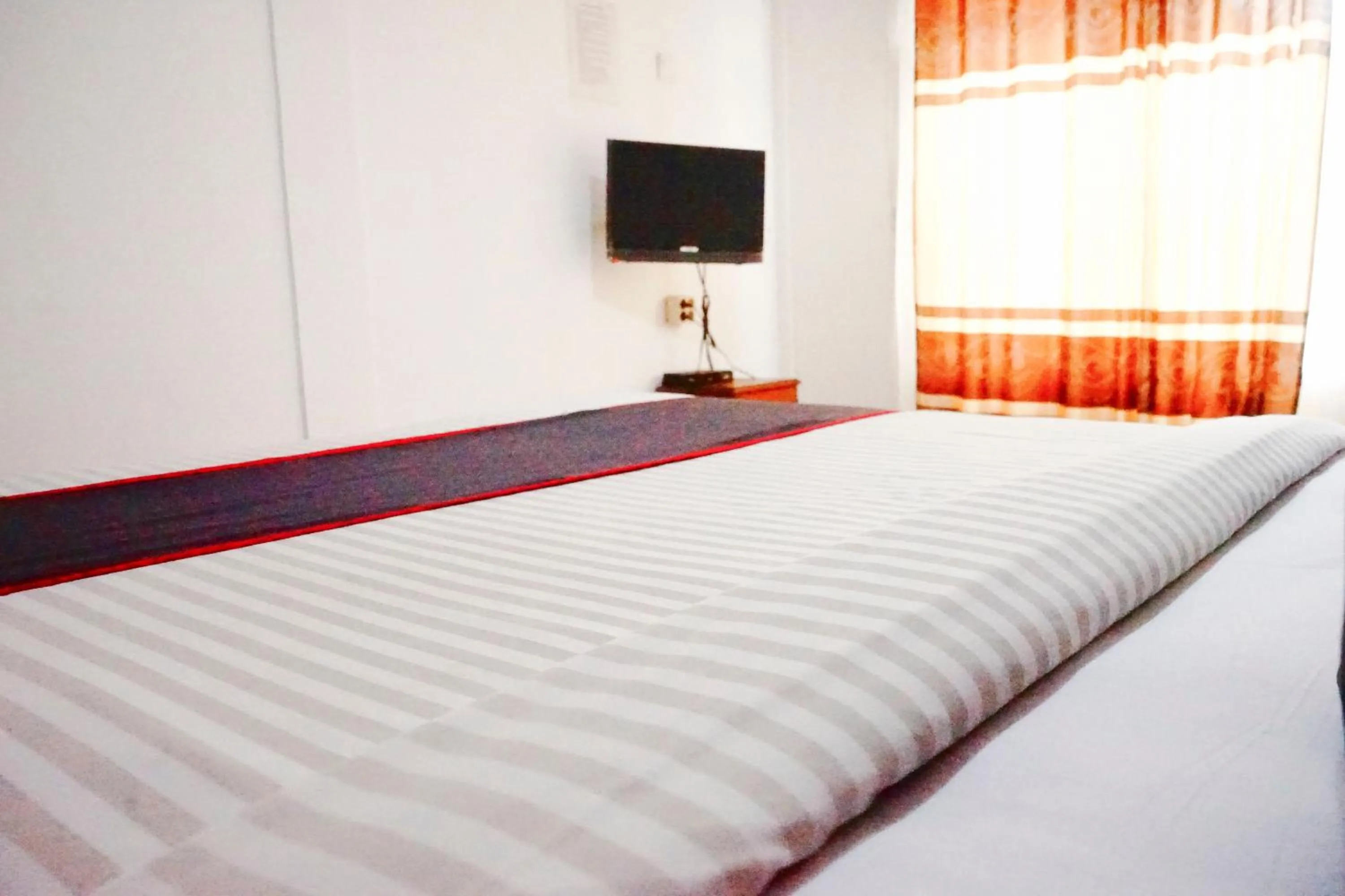 Bedroom, Bed in Hotel O Padang City Center Near Pantai Padang Formerly Hotel Siti Nurbaya
