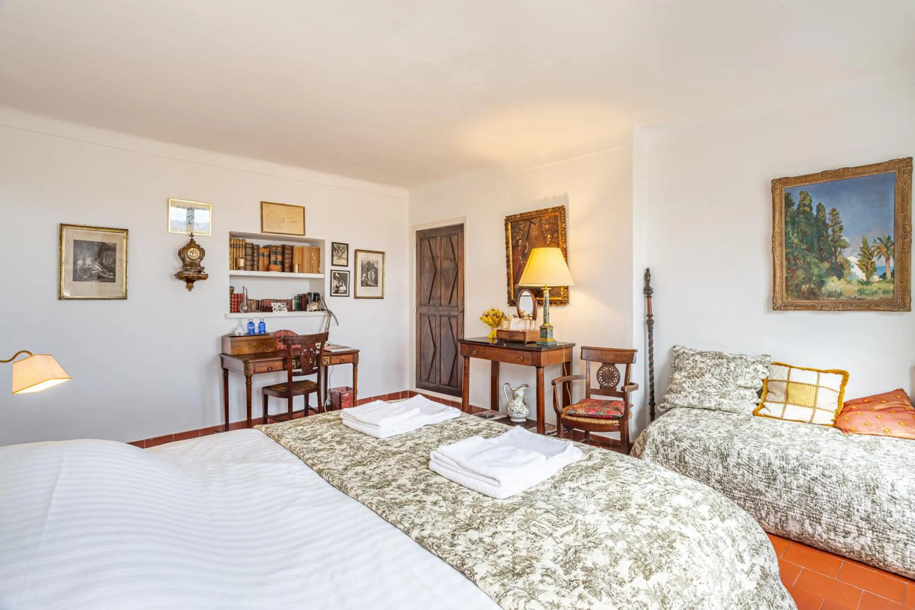 Coffee/tea facilities in La Maison du Prince