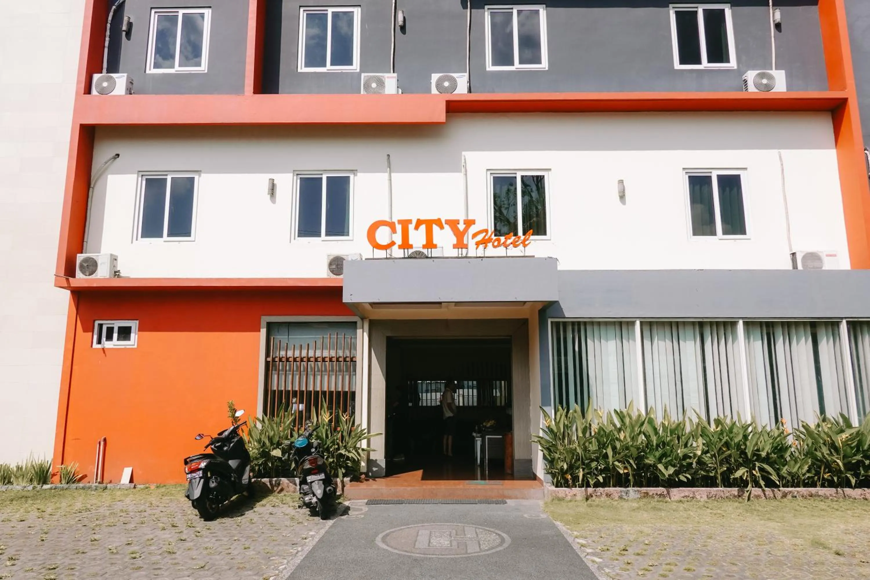 Facade/entrance in City Hotel Mataram