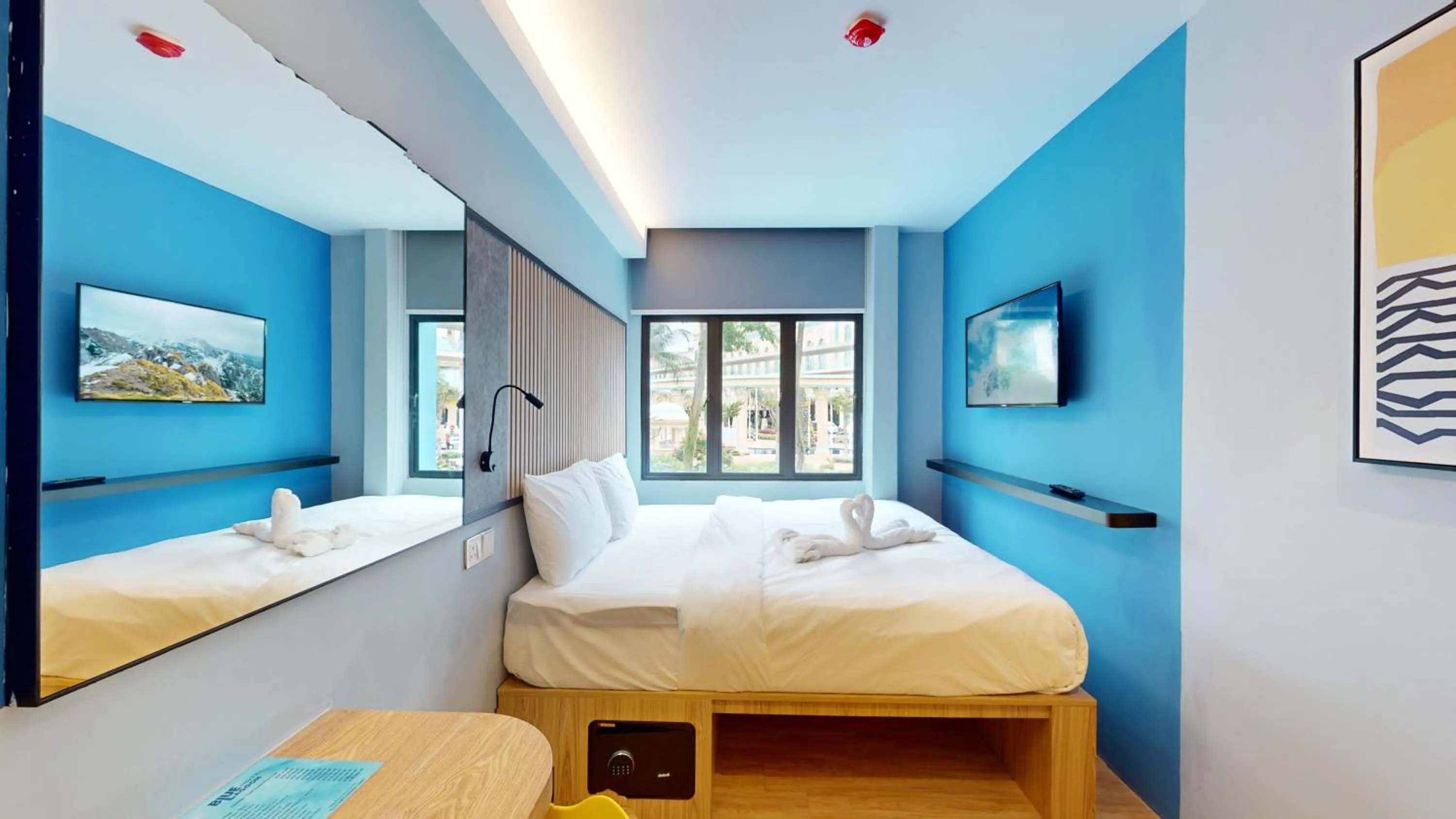 Bed in Blue Lagoon At Bandar Sunway