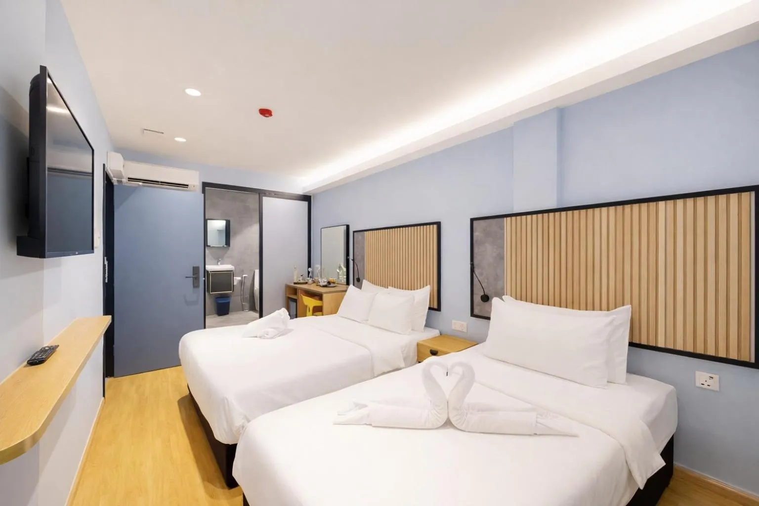 Bed in Blue Lagoon At Bandar Sunway