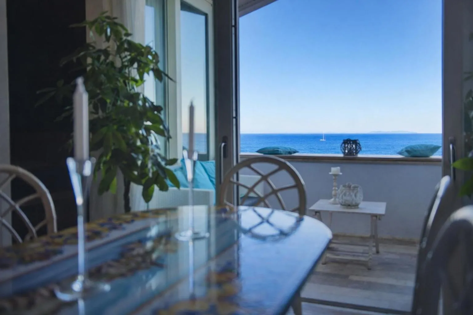 Villa Lilla sulla Spiaggia di San Vincenzo LUXURY