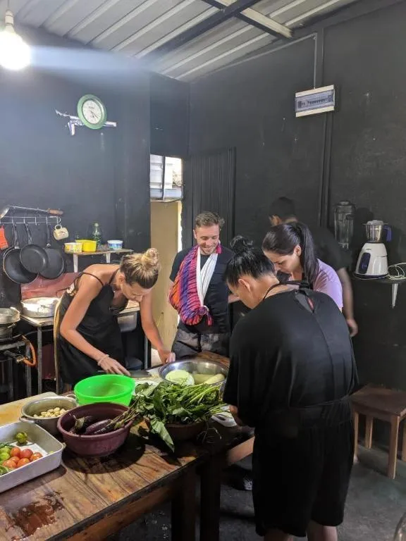 Restaurant/places to eat in Ella Rock Heaven