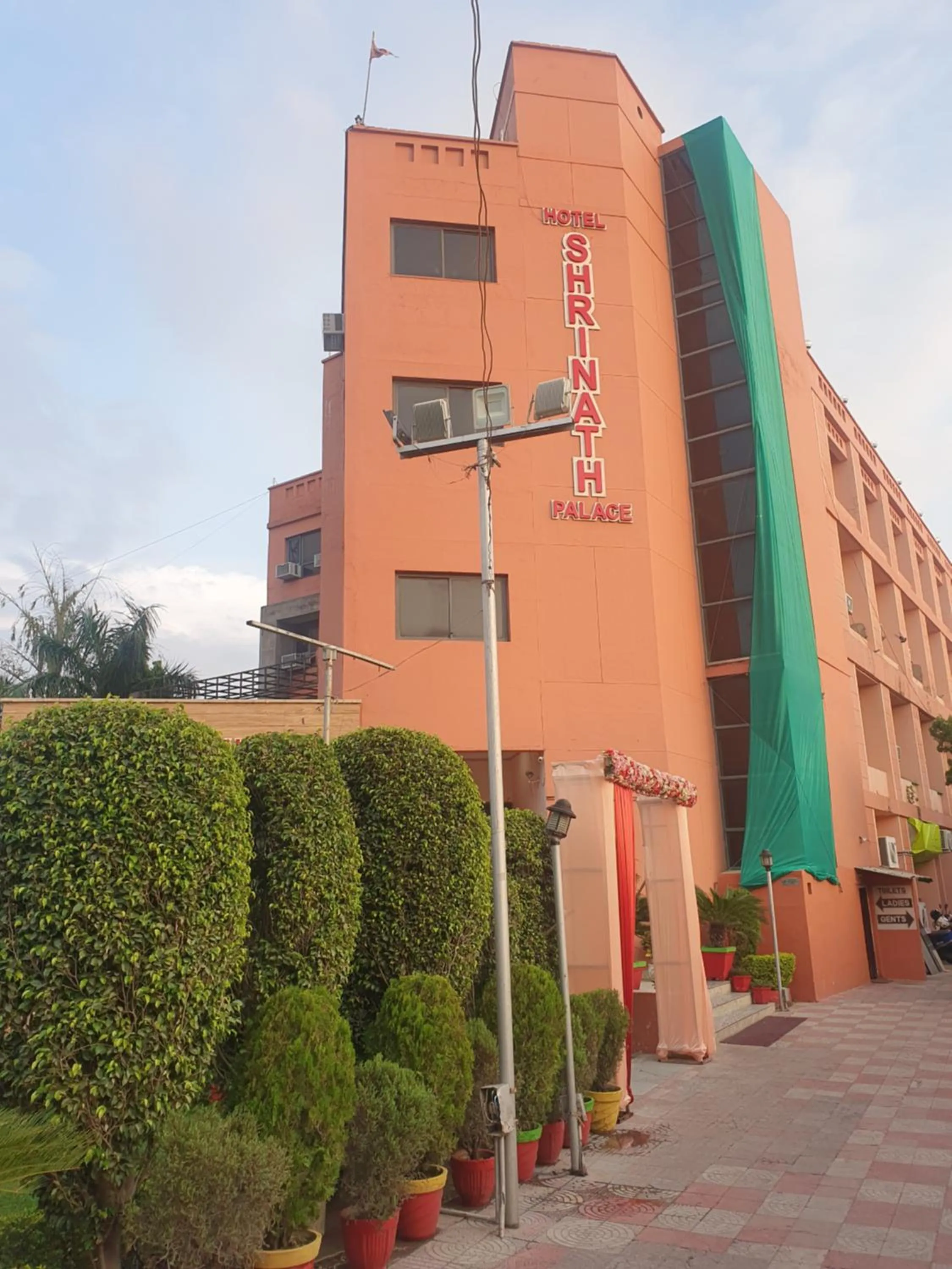 Property building in Hotel Shrinath Palace