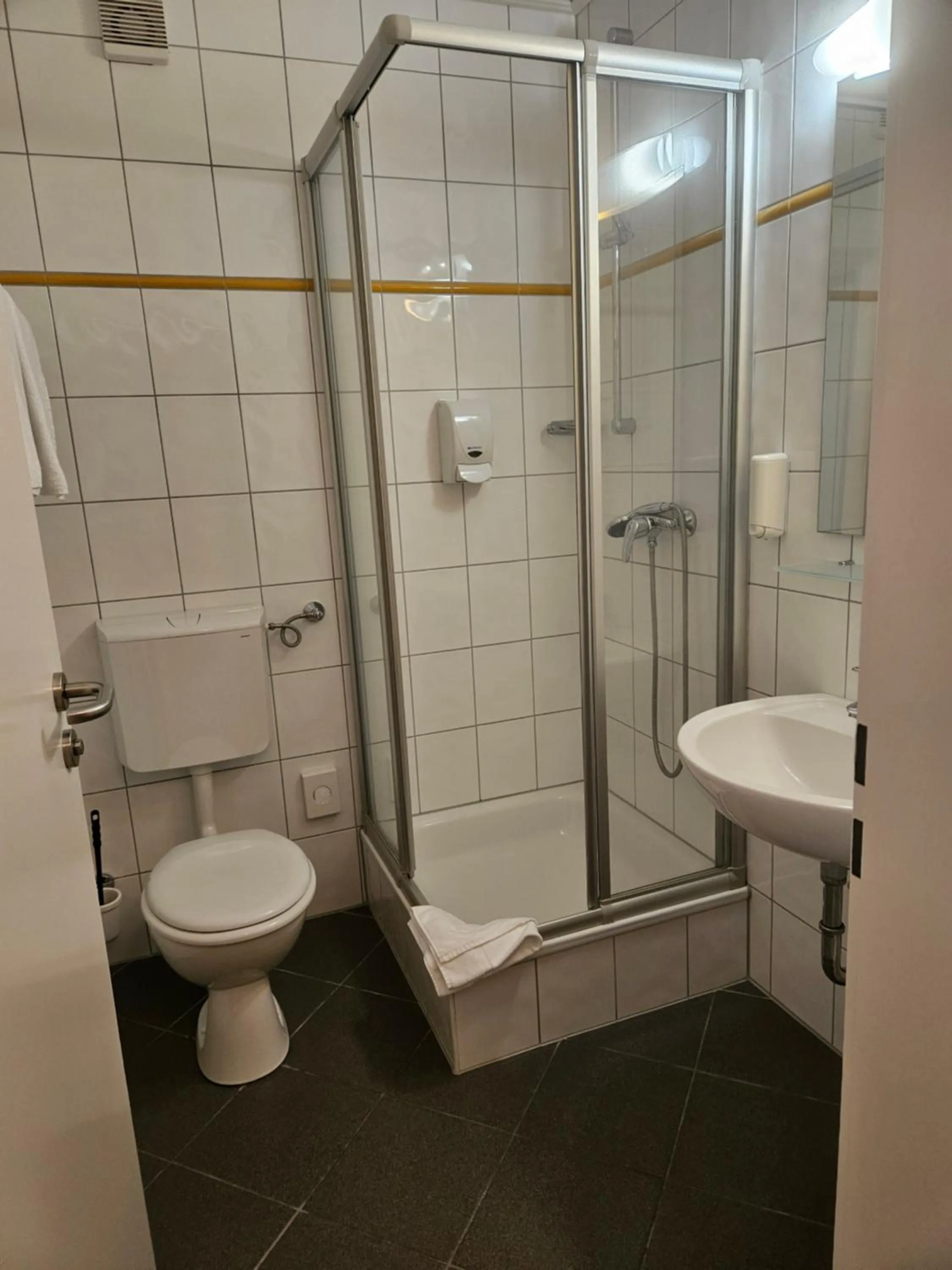 Shower in Terra Ventura Hotel