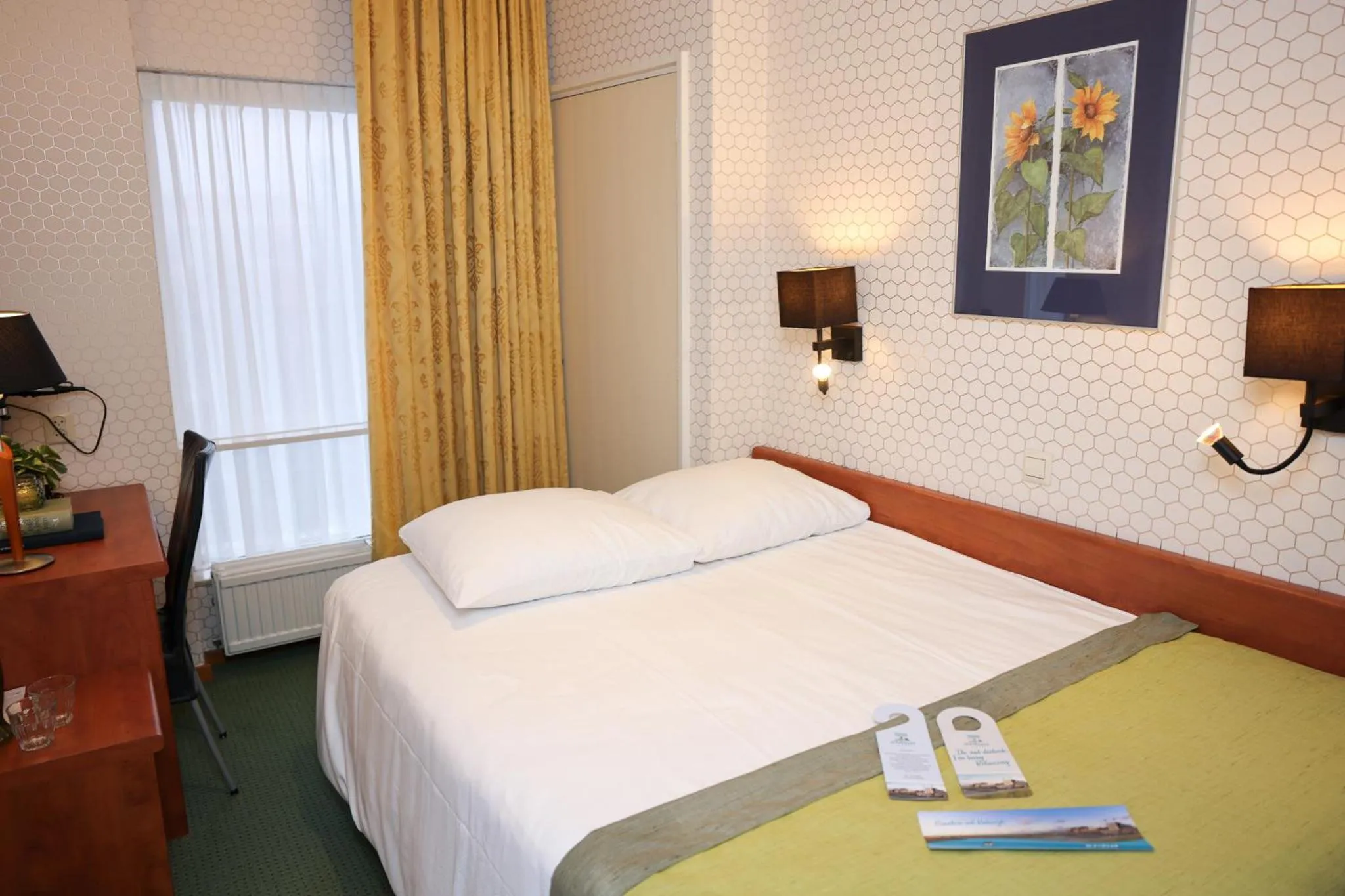 Bed in Hotel Noordzee