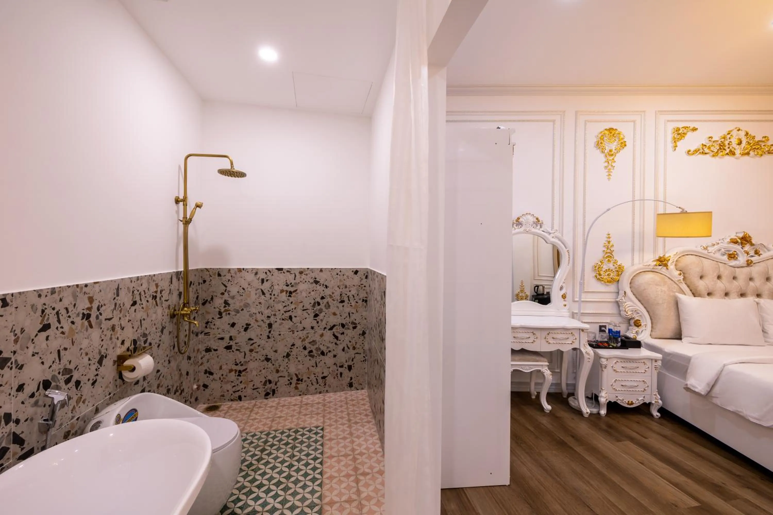 Shower, Bed in Pisces Hotel Hue